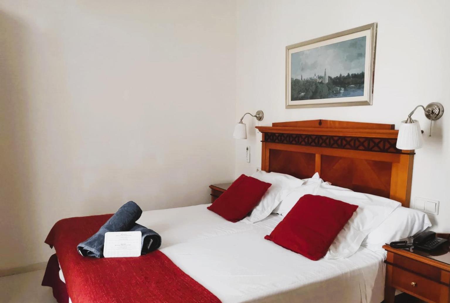Ciutat Jardi Hotel