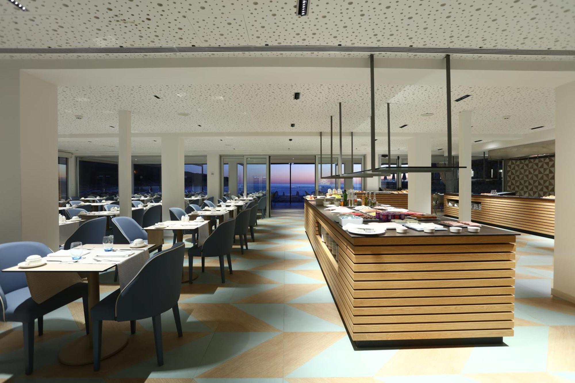 Mar Azul Pur Estil & (adults Only) Hotel 4*
