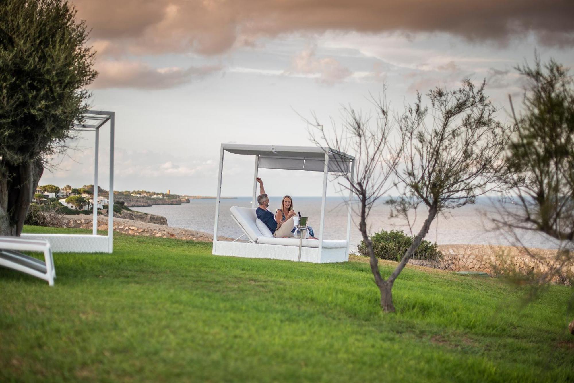 Hotel Blau Punta Reina Family 4*