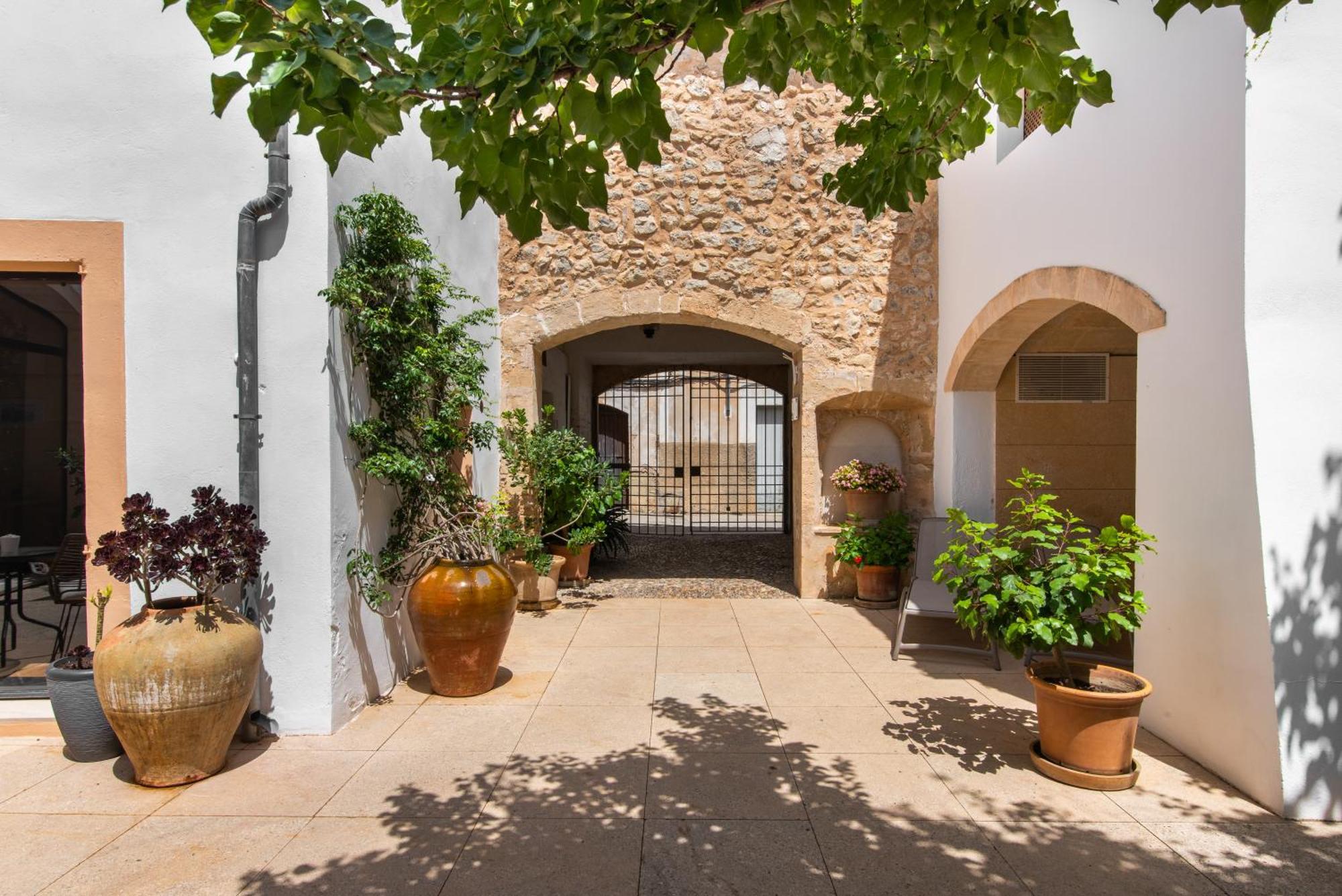 Hotel Moragues