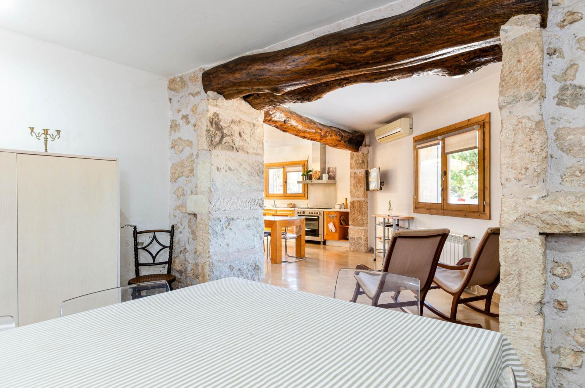 Yourhouse Es Fiters * Muro