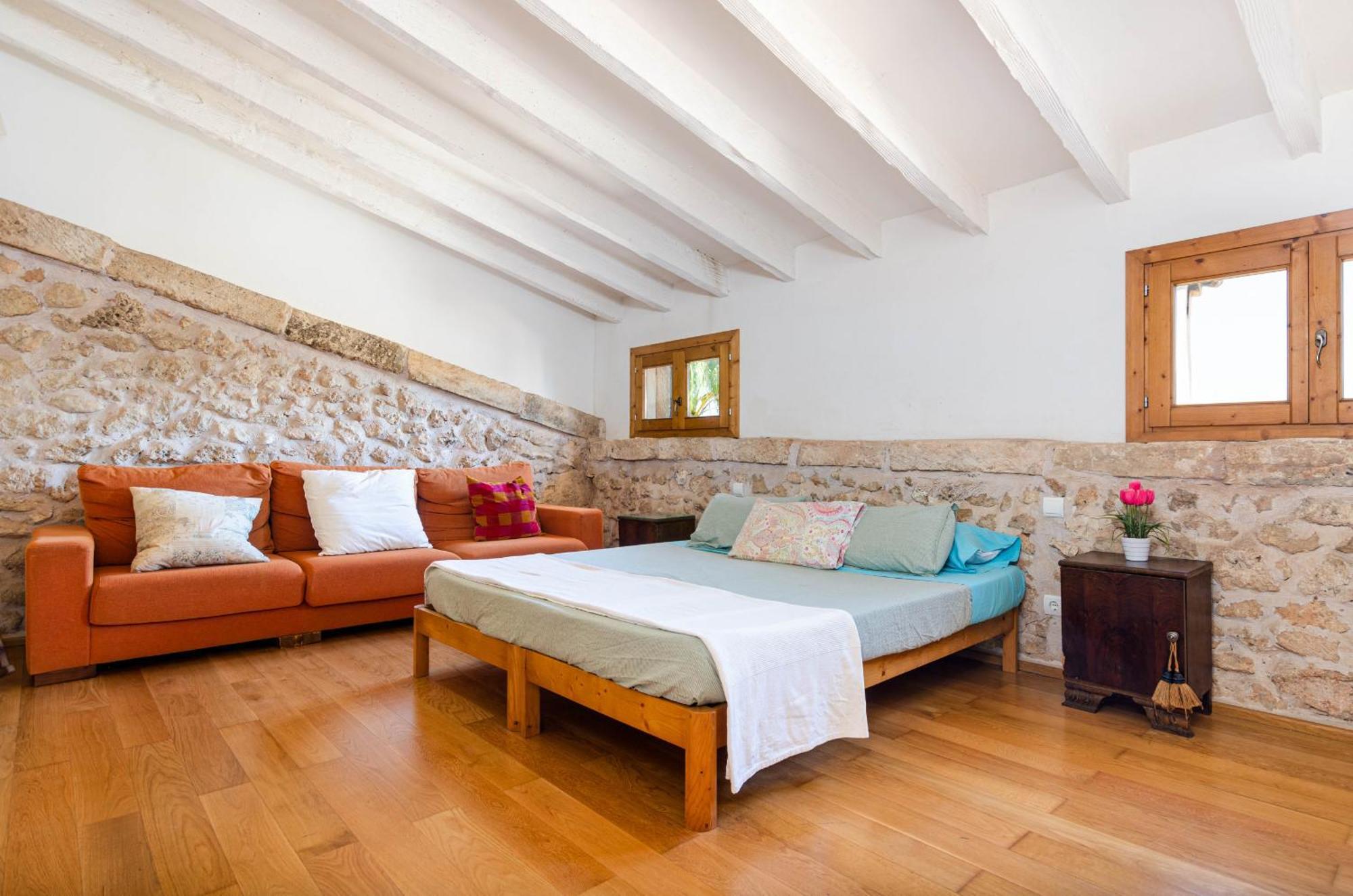 Yourhouse Es Fiters * Muro