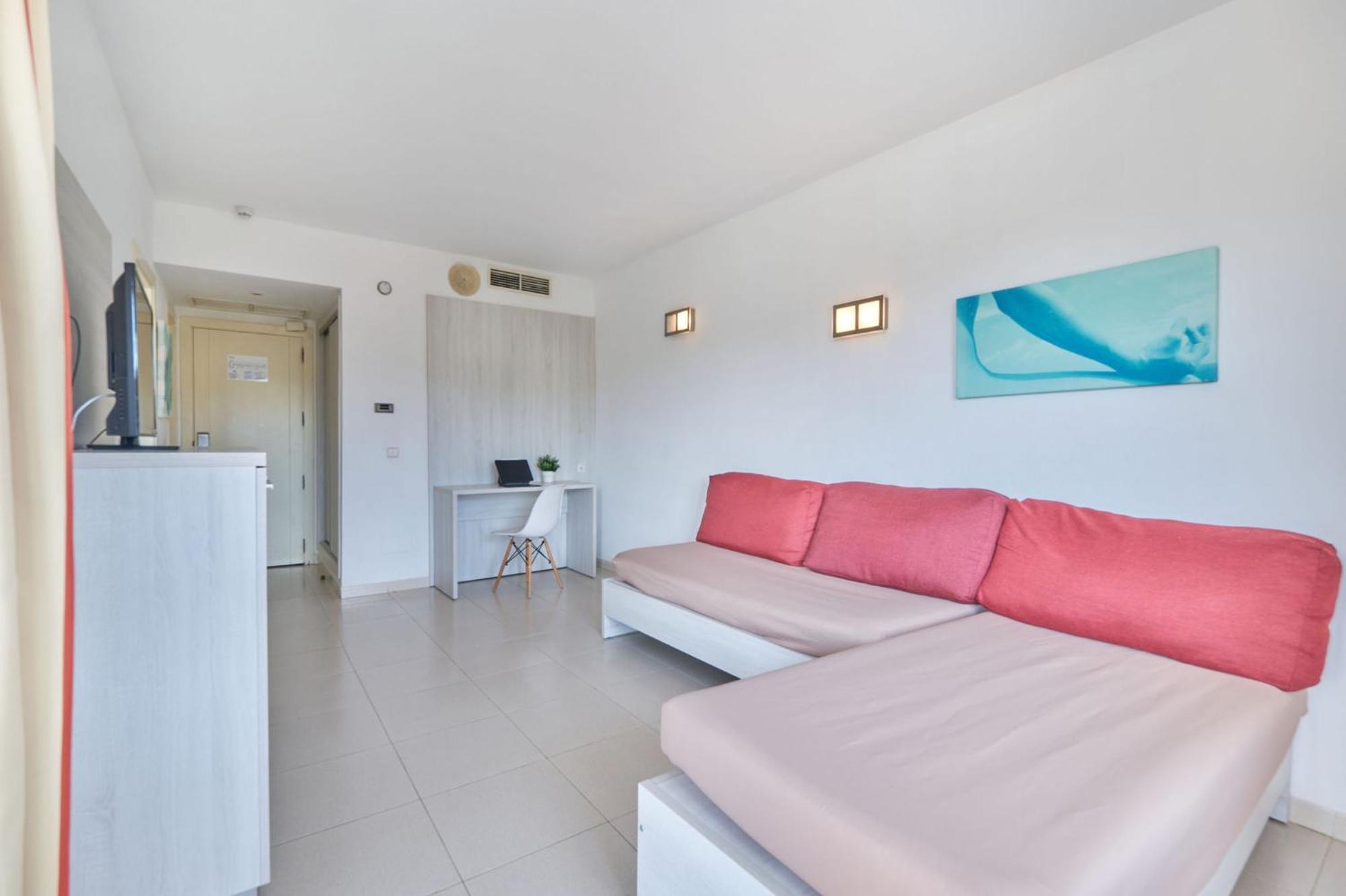 Illot Hotel