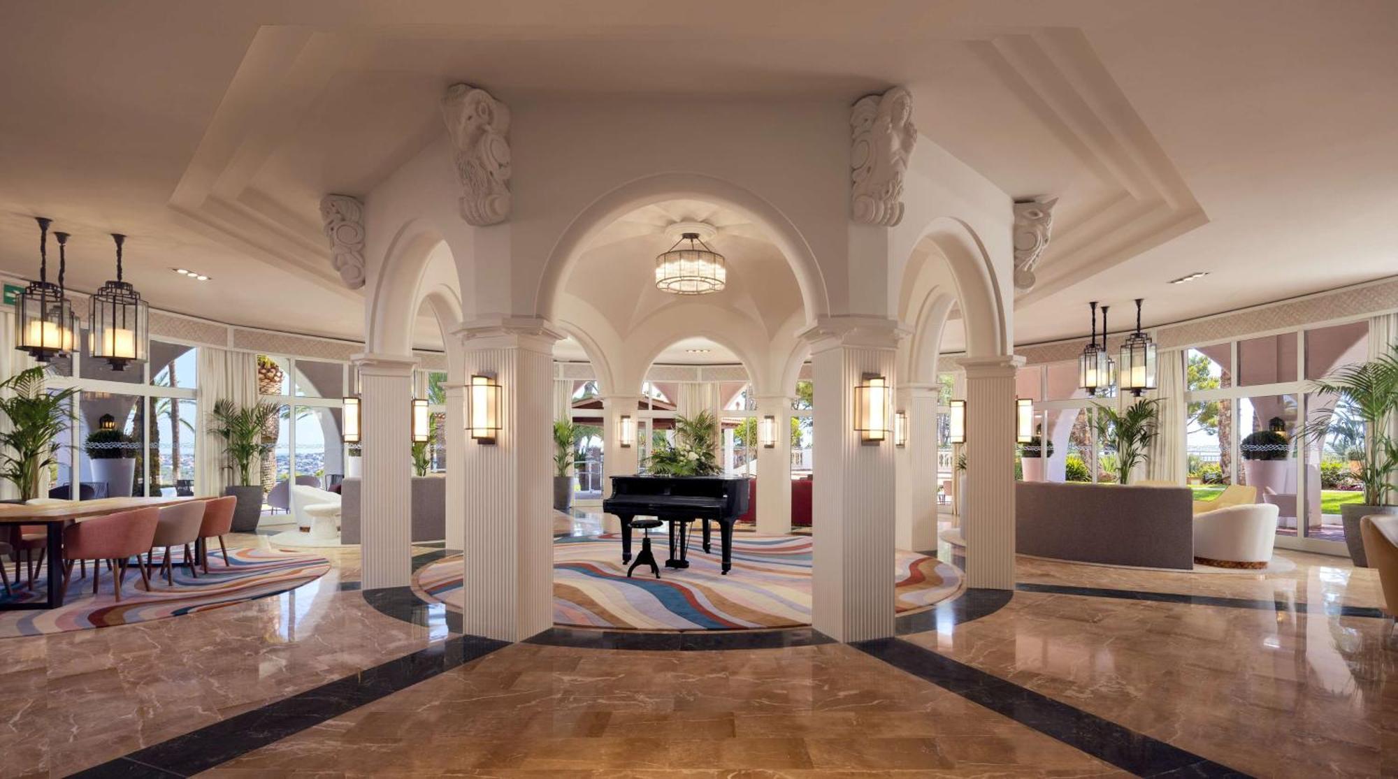 Hilton Mallorca Galatzo 5* Peguera