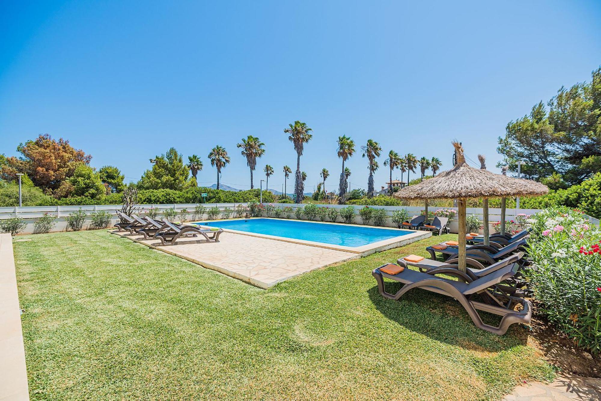 Villa Quiros 2 *
