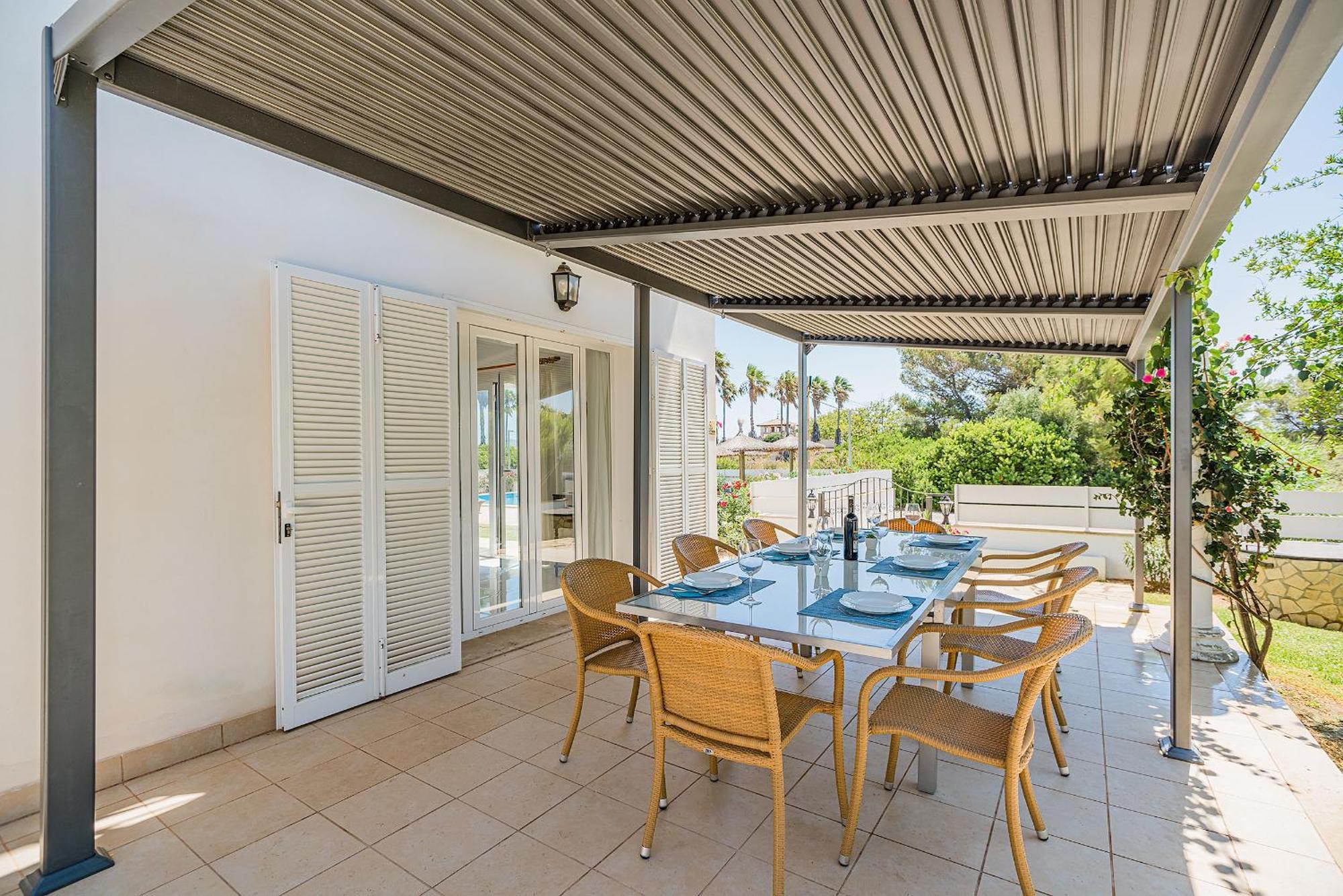 Villa Quiros 2 *