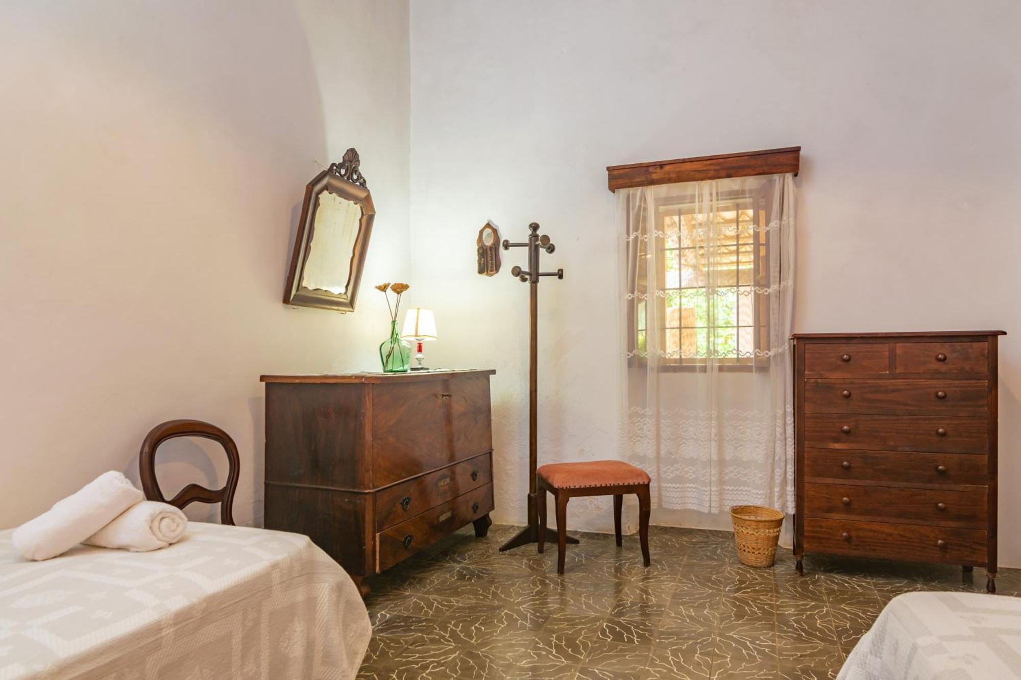 Villa Son Negre *
