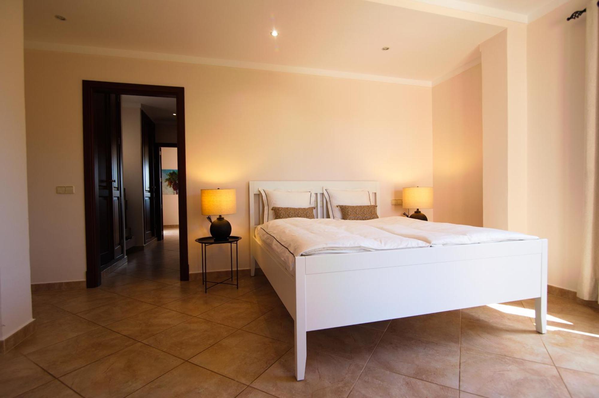 Villa New, Premium Mit Starlight-pool! South-east Coast, Cala D Or *