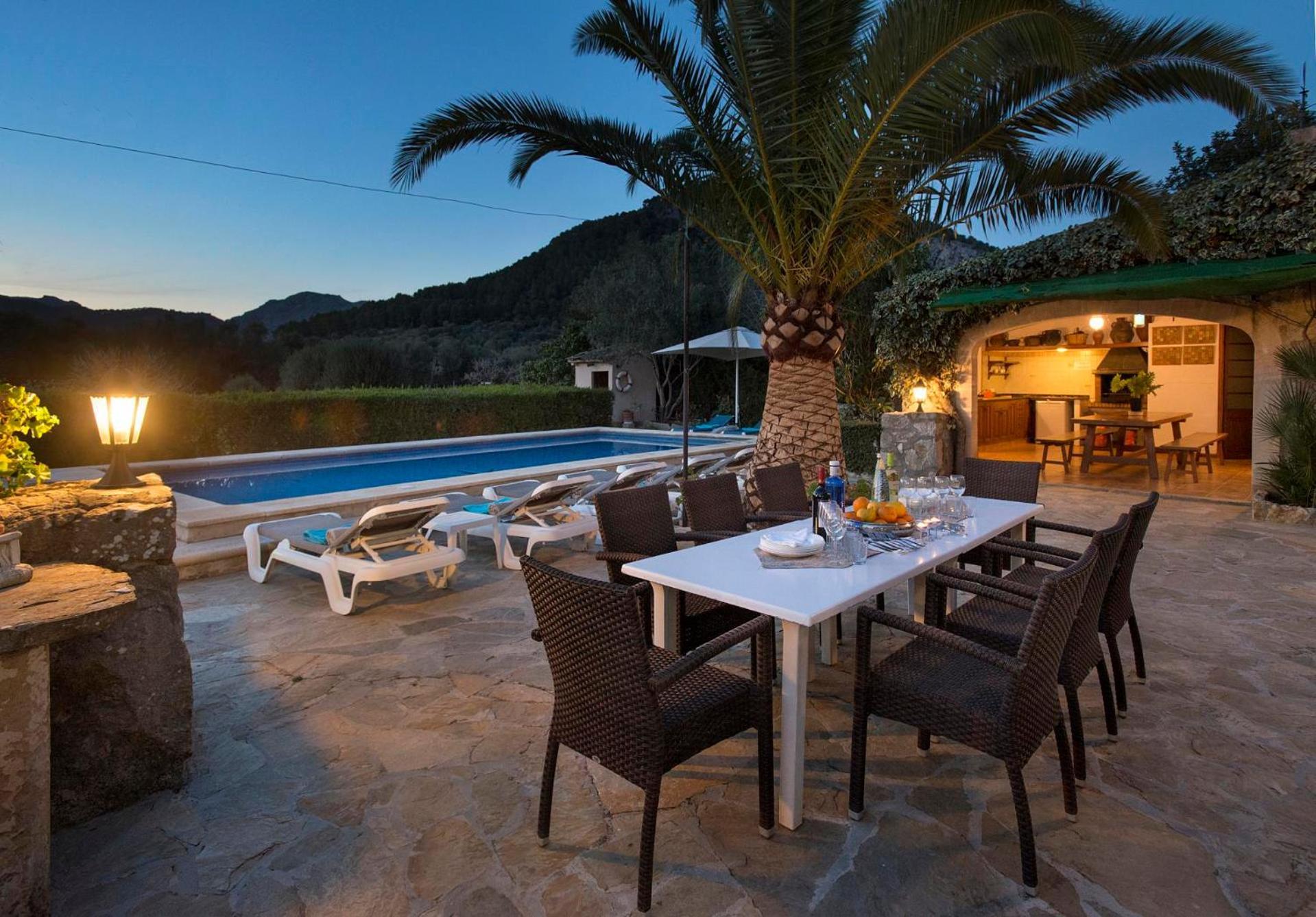 Villa Reus By Vintage Travel *
