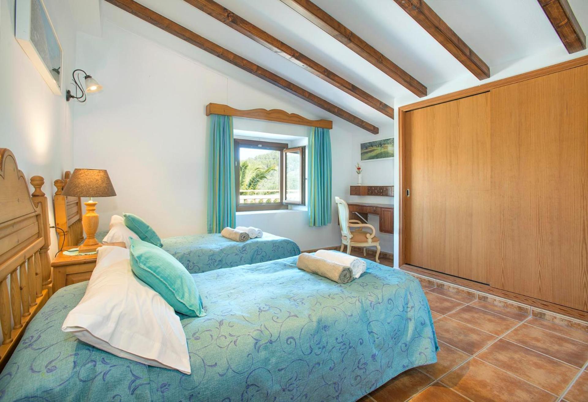 Villa Reus By Vintage Travel *
