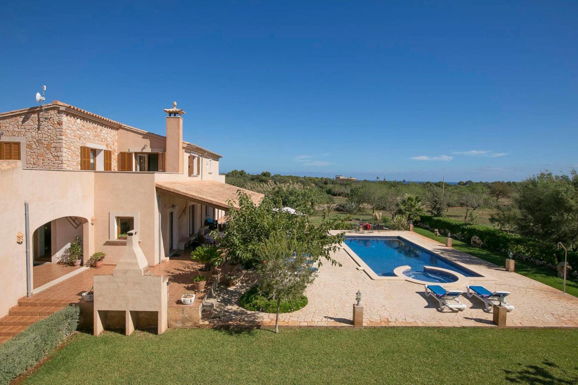 Sa Marina Villa *