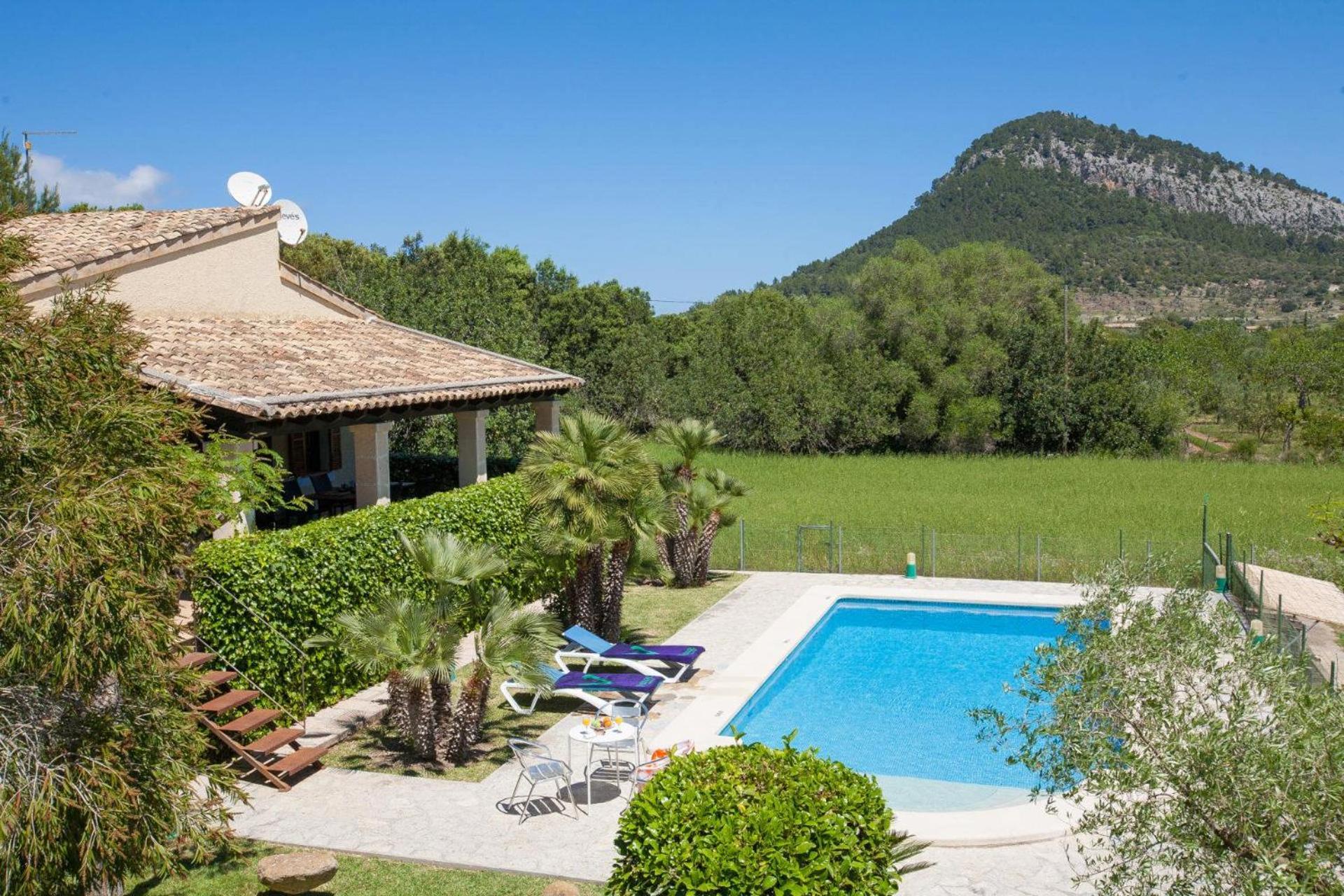 Bennassar By Vintage Travel * Pollensa
