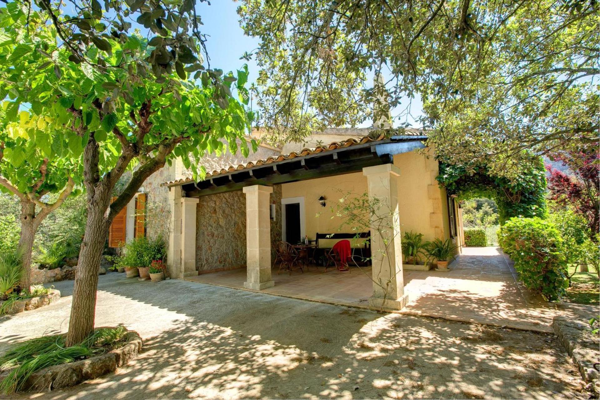 Bennassar By Vintage Travel Pollensa