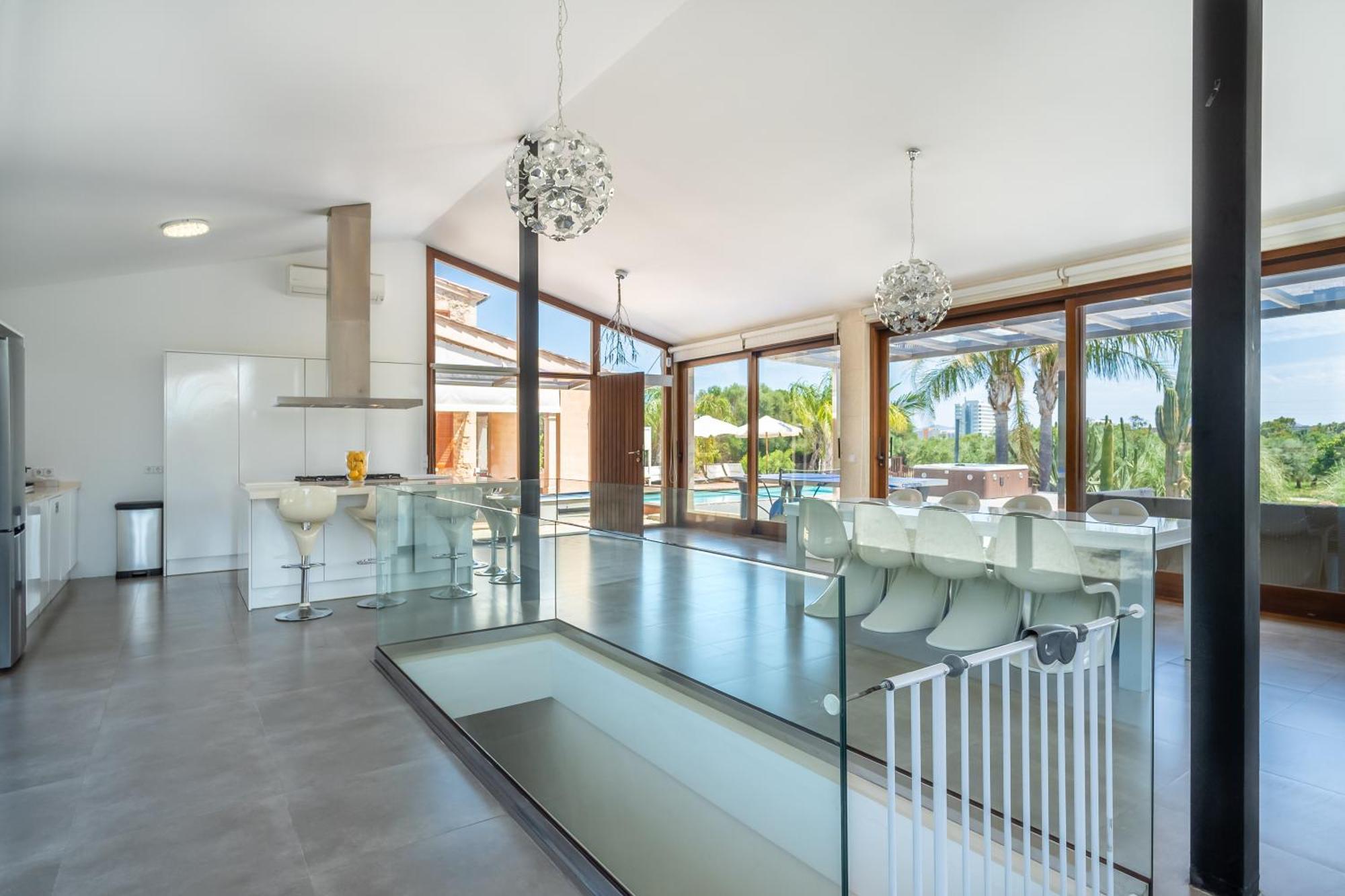 Oliva Villa *