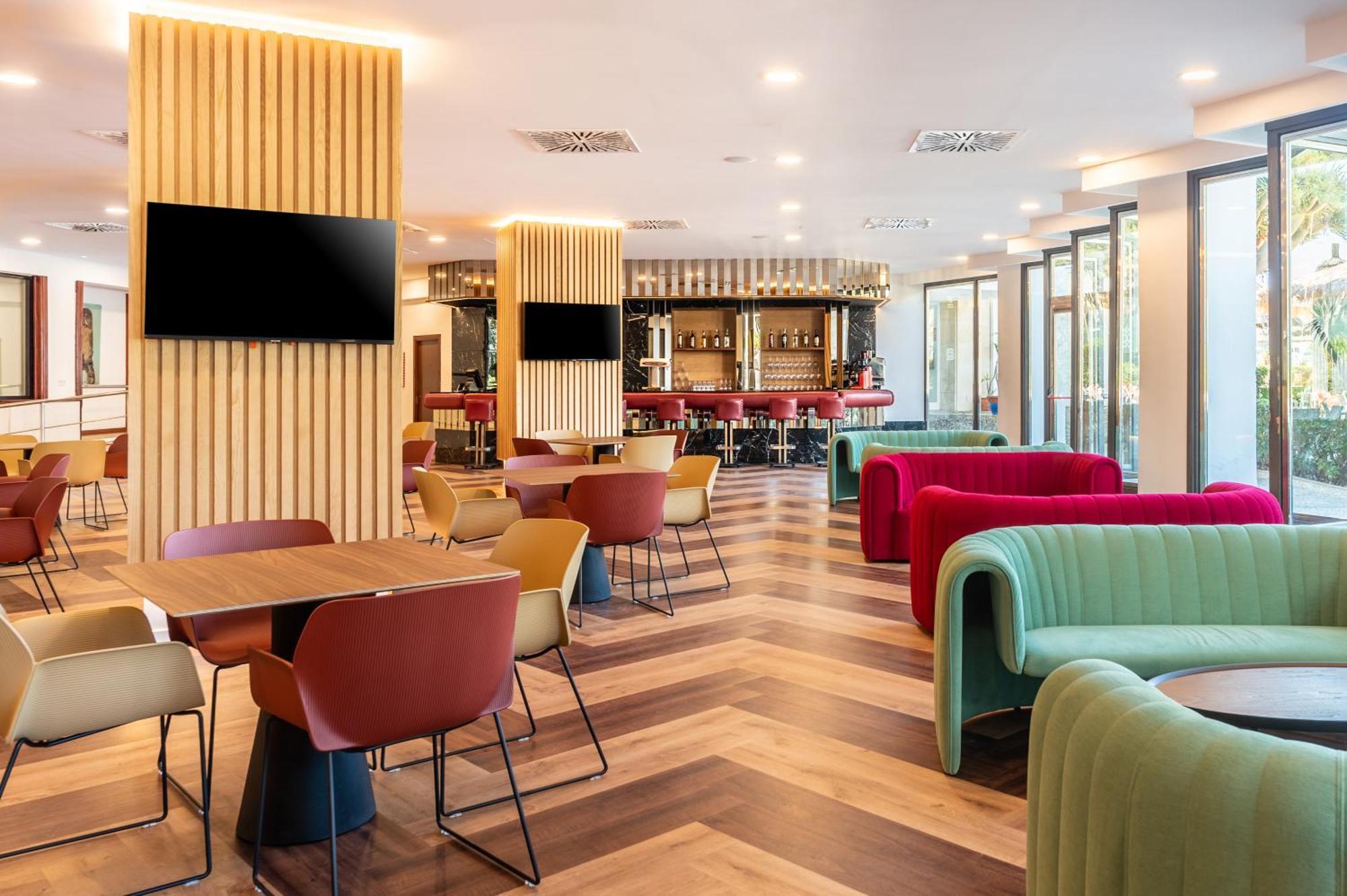 Vibra Beverly Playa Hotel 4*