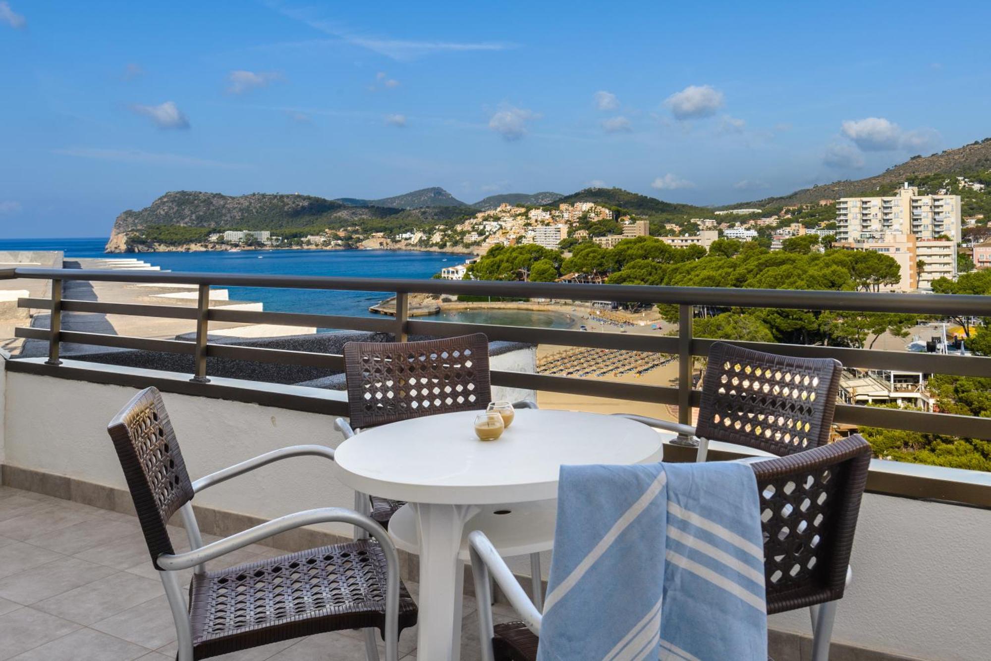 Vibra Beverly Playa Hotel 4*