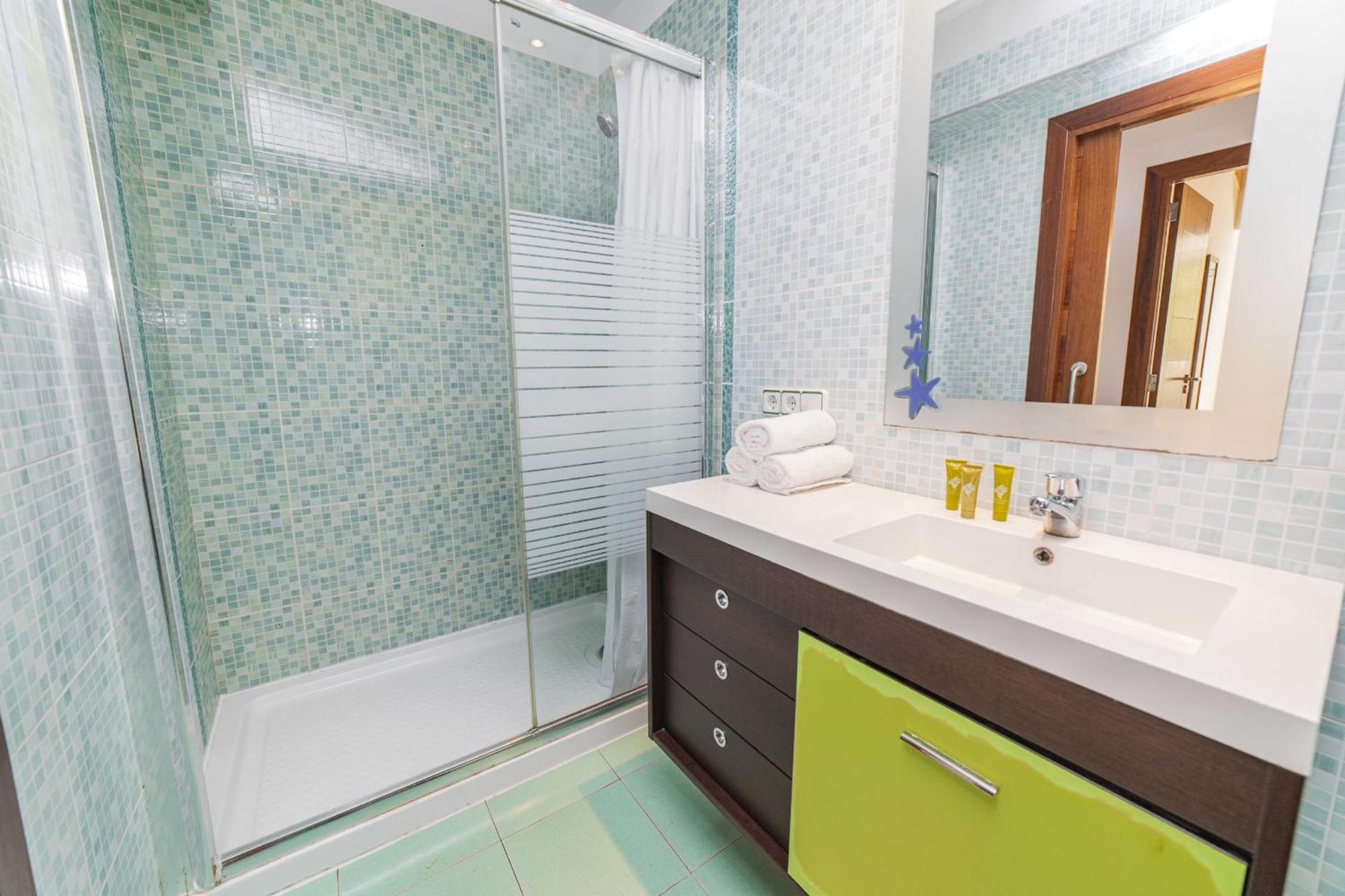 Anamsa Villa *
