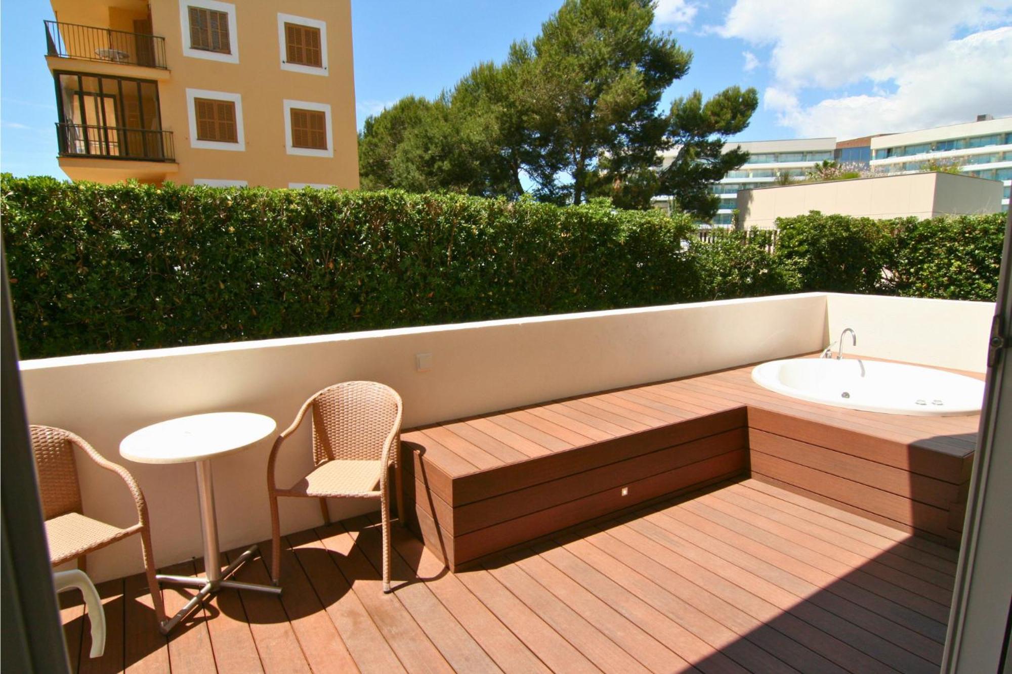 Cabot Tres Torres Apartamento *