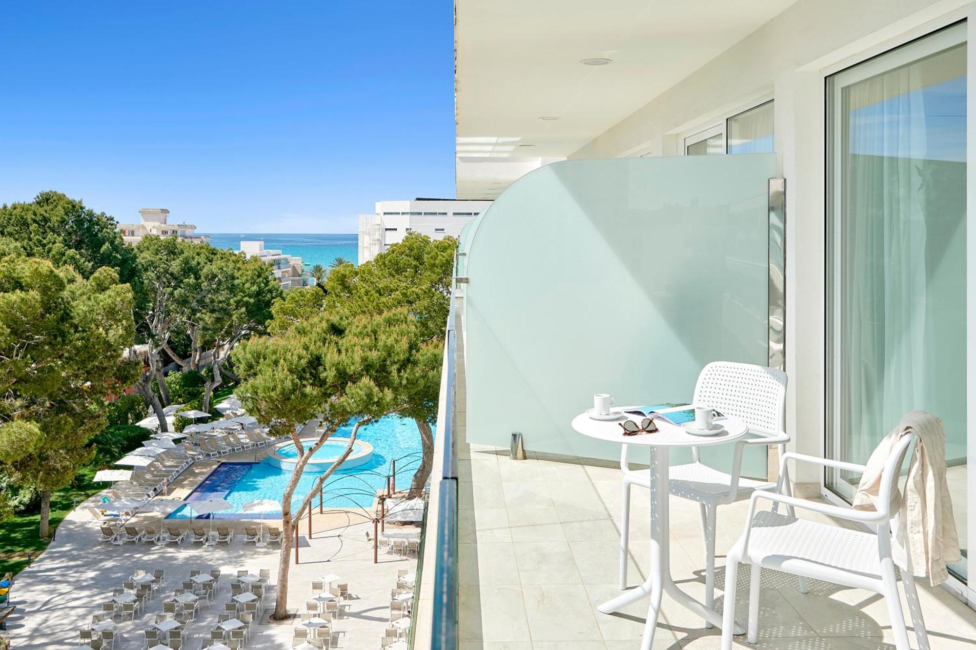 Iberostar Cristina Hotel