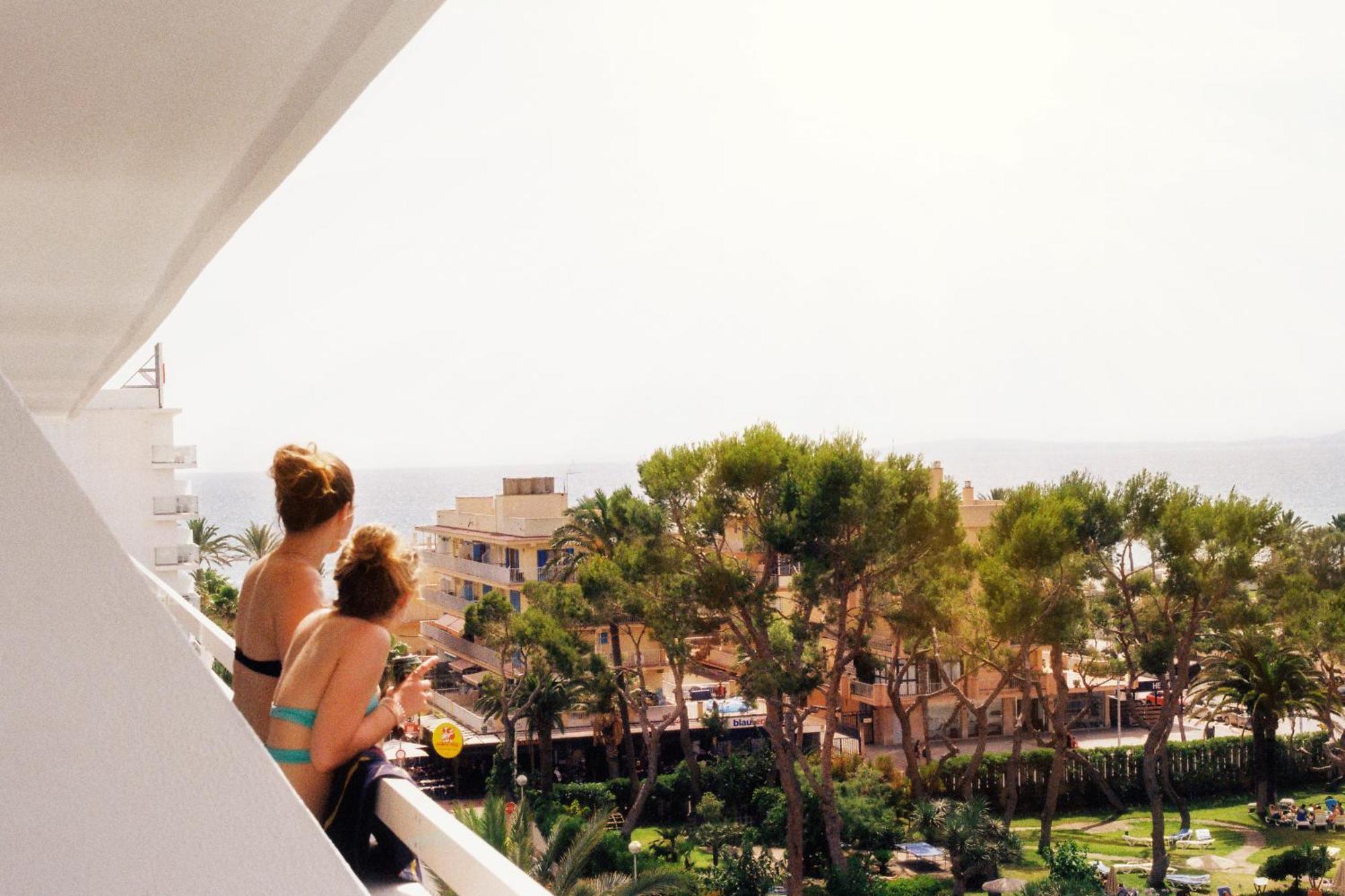 Foners (adults Only) 3*