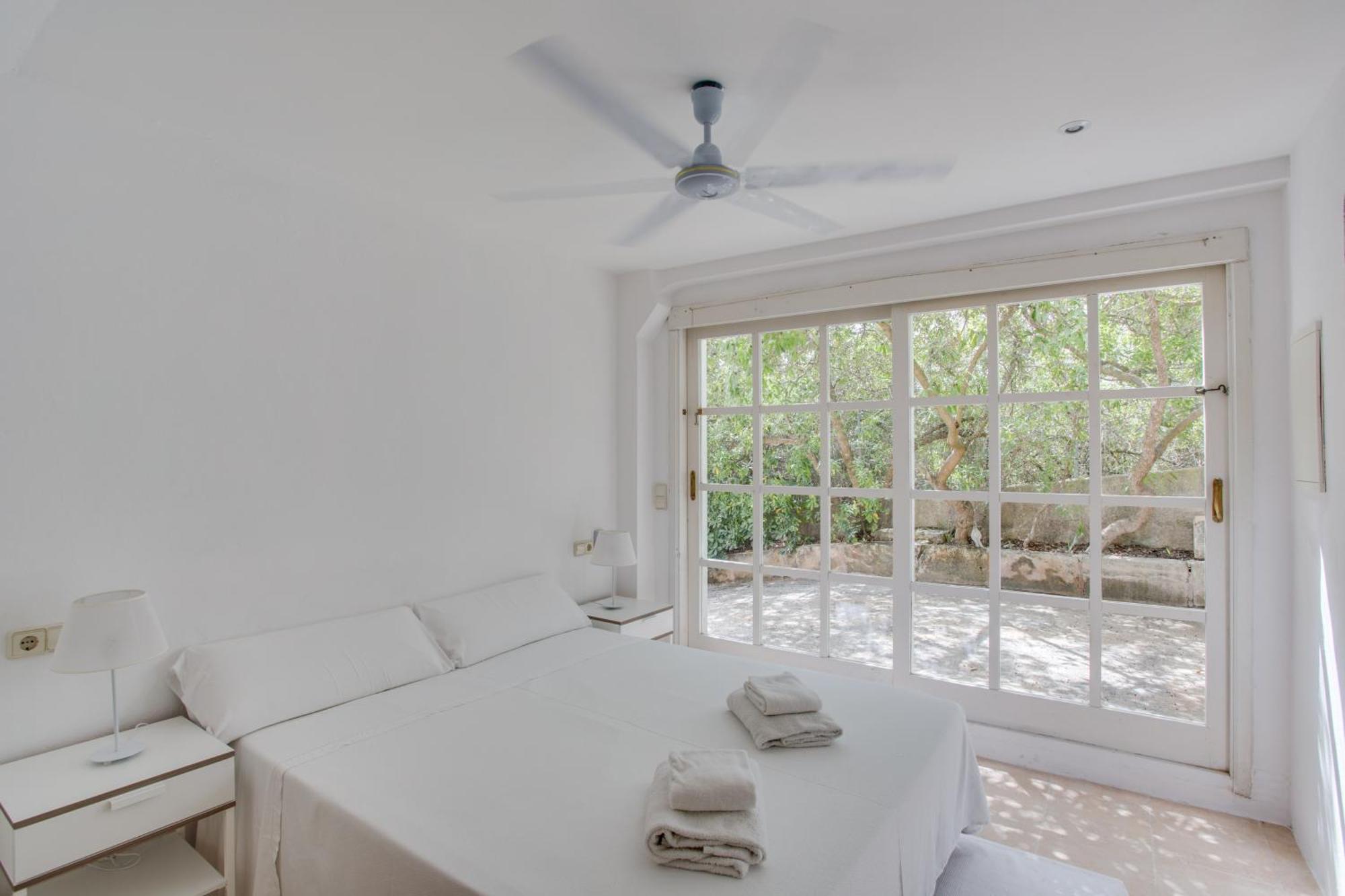 Cala Padri Seafront Villa *