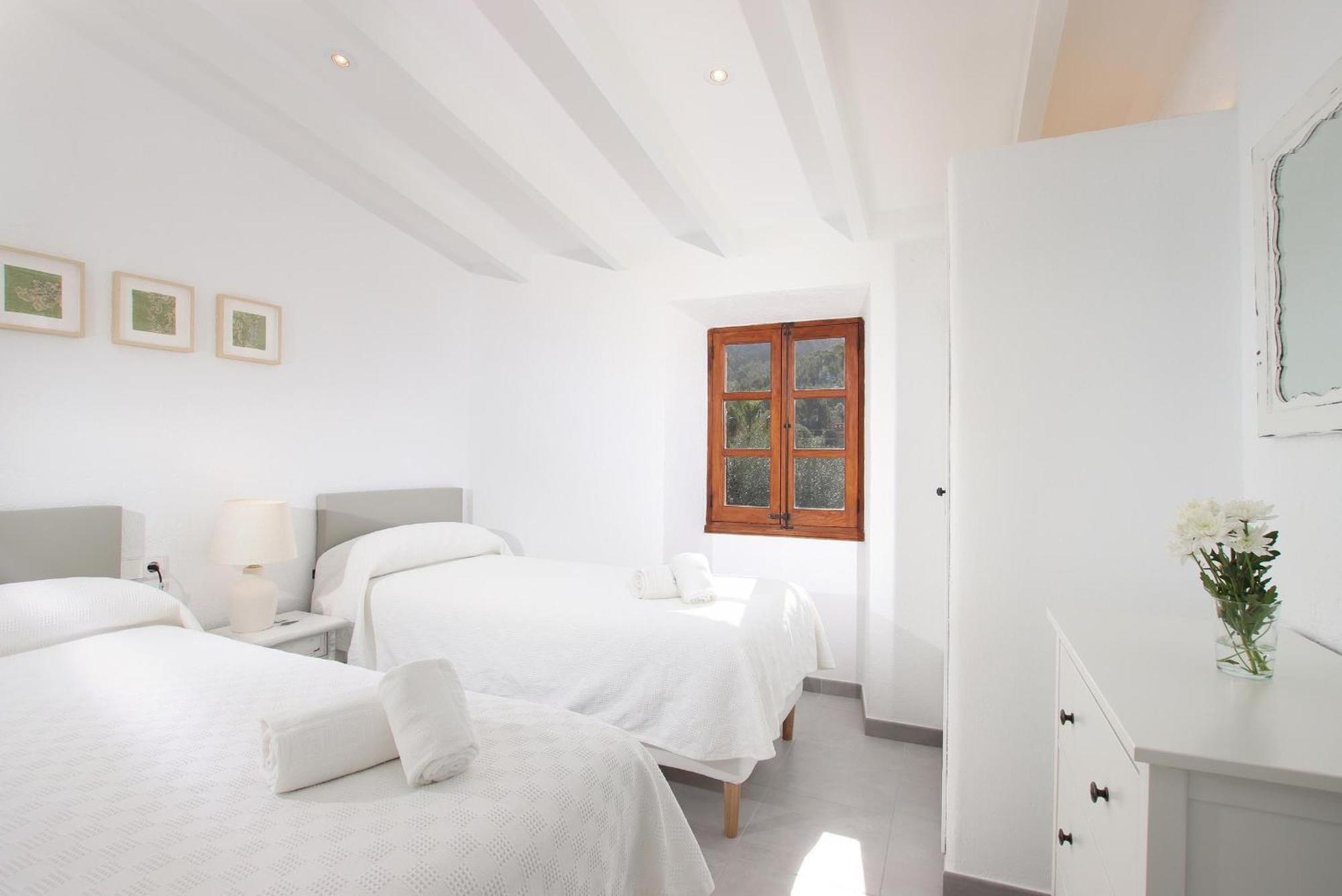 - 4691 Mallorca Villa Pollensa