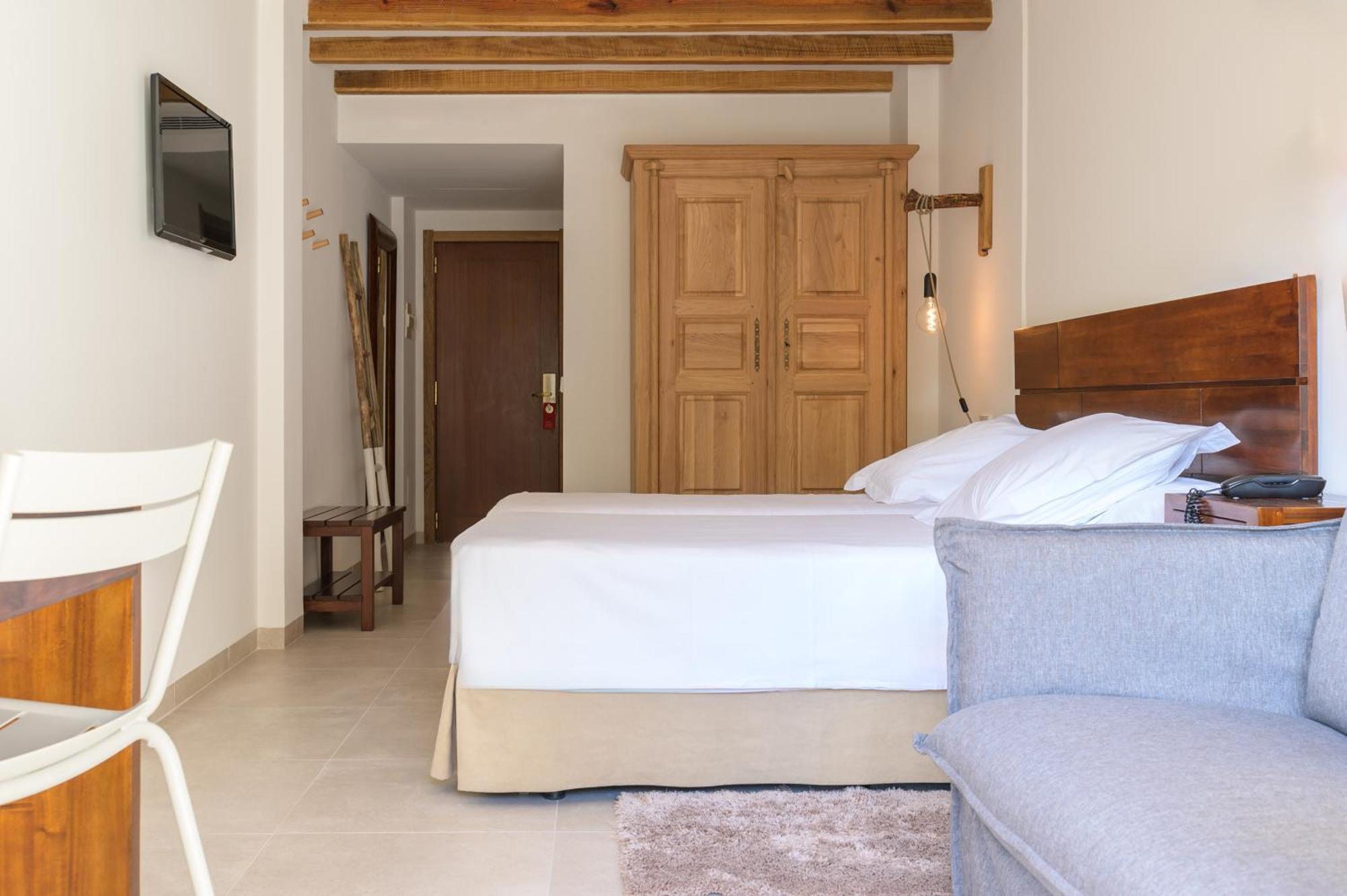 Es Port Hotel