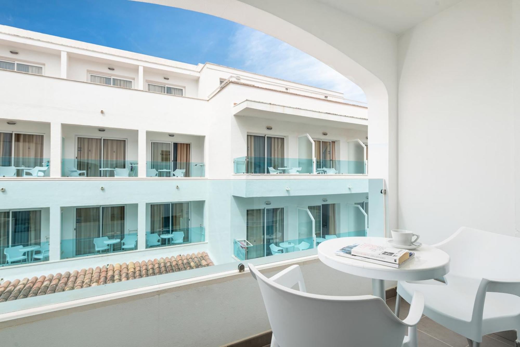 Cala Bona Hotel