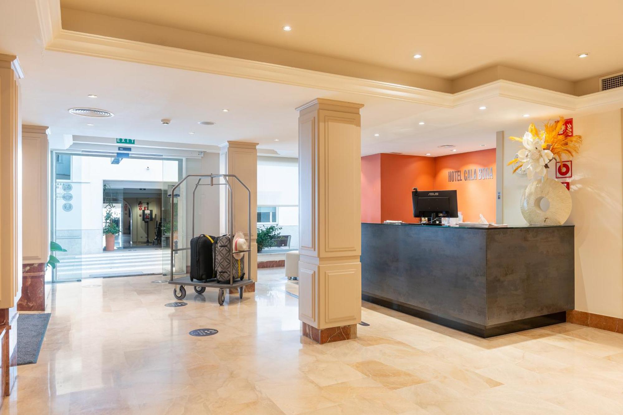 Hotel Cala Bona 4*
