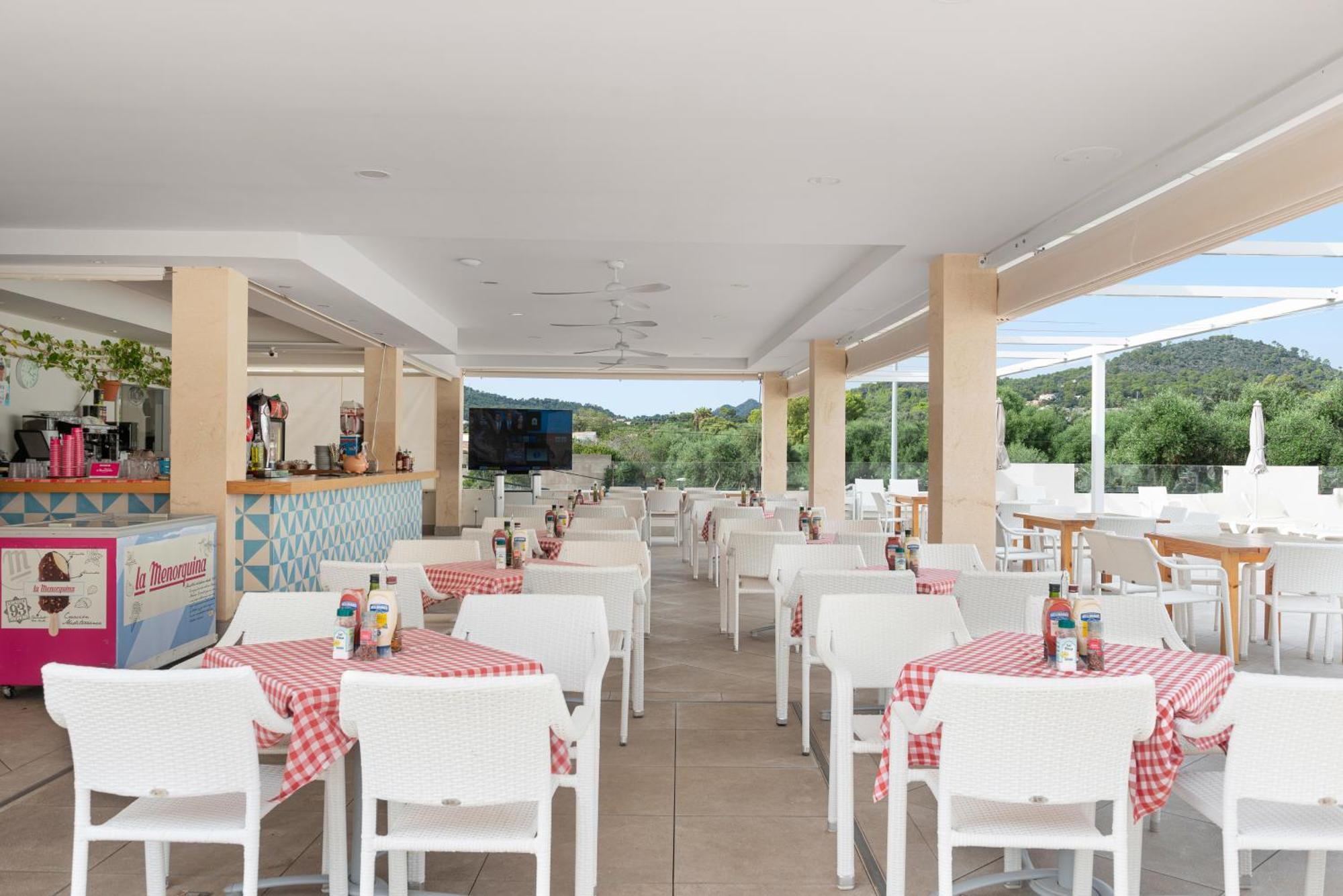 Cala Bona Hotel