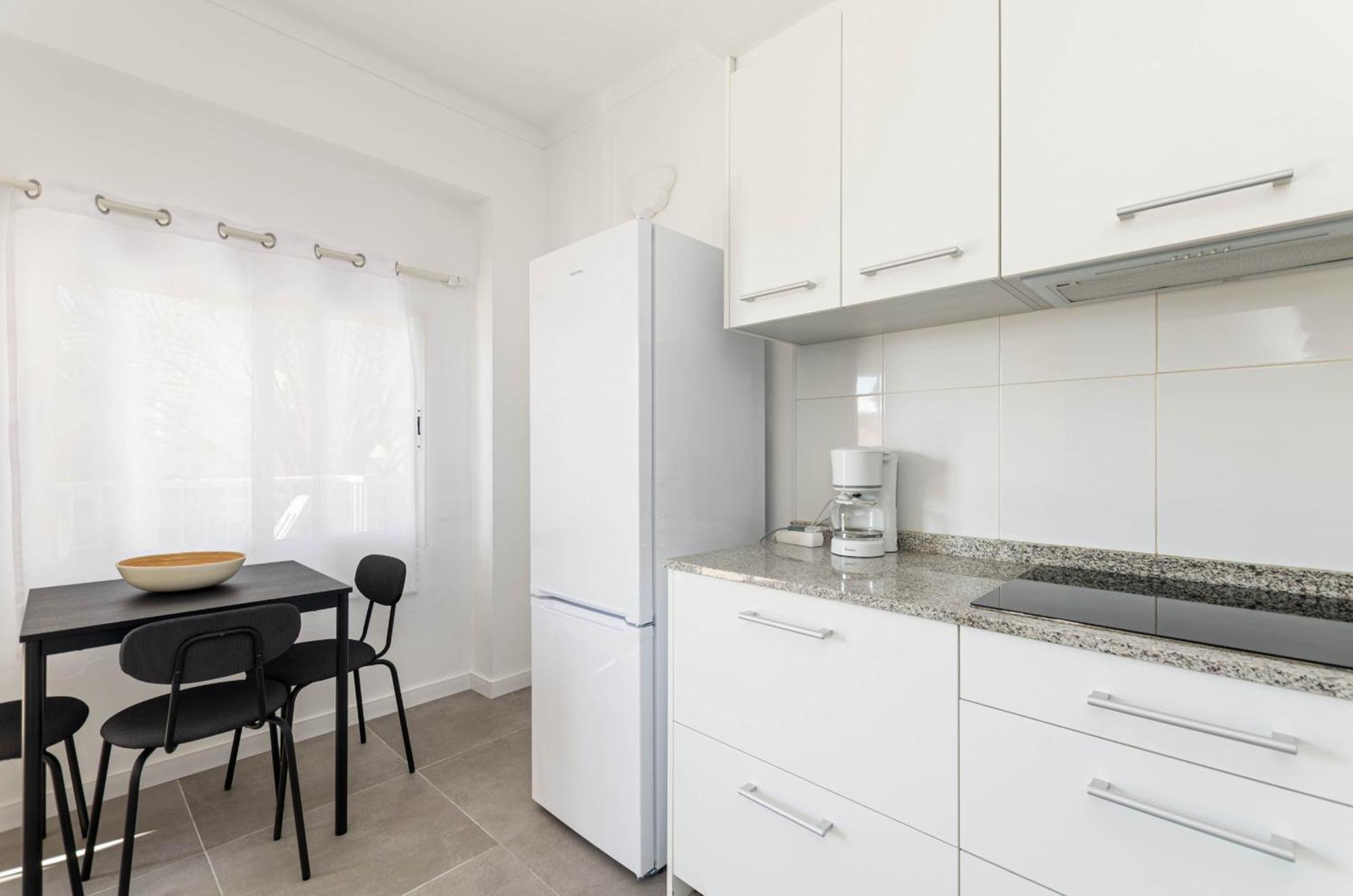 Yourhouse Monges With Balcony *