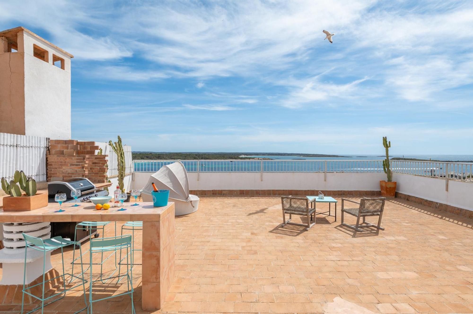 Beachfront Penthouse Apartamento Colonia de Sant Jordi