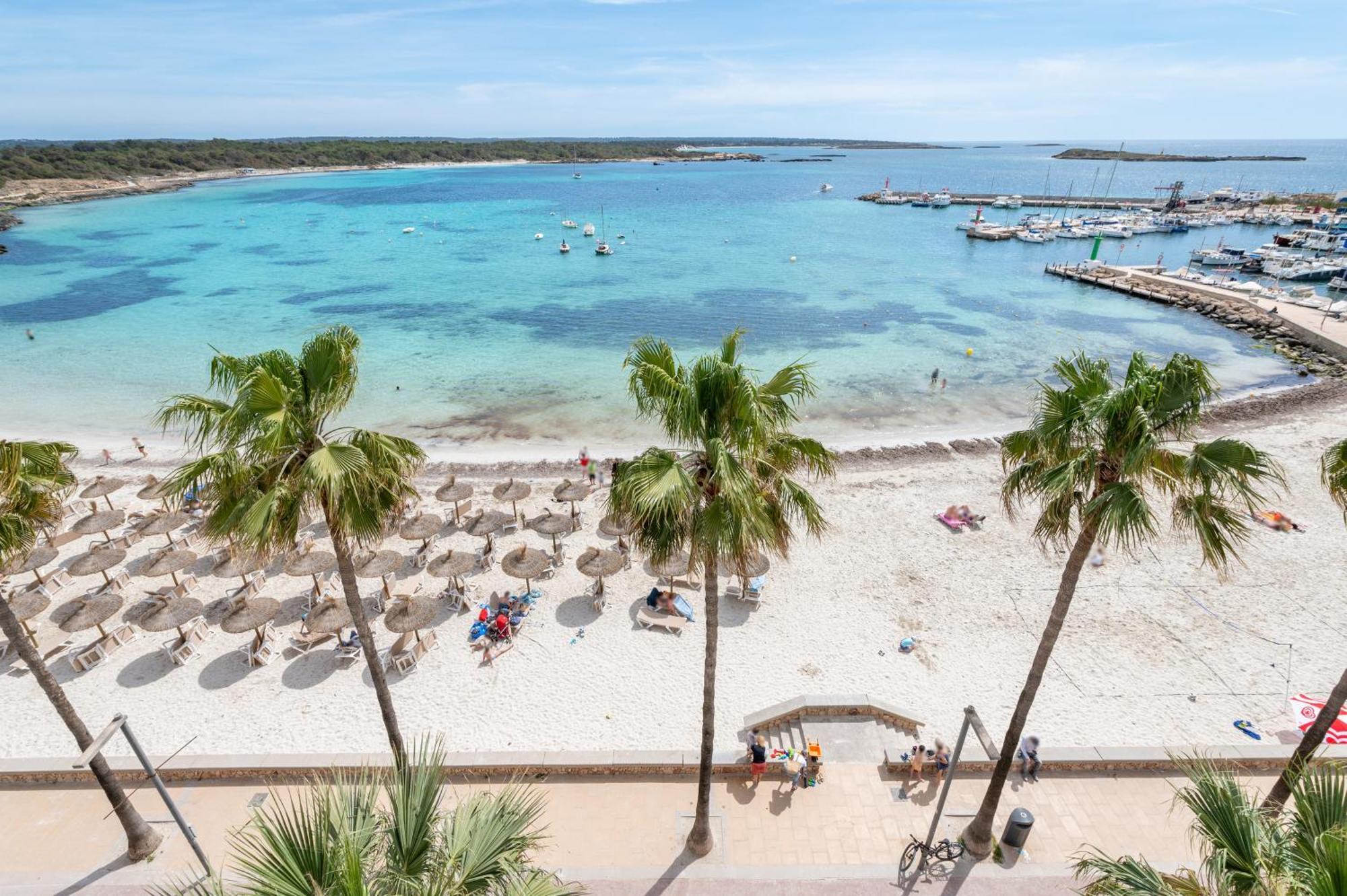 Beachfront Penthouse Apartamento Colonia de Sant Jordi