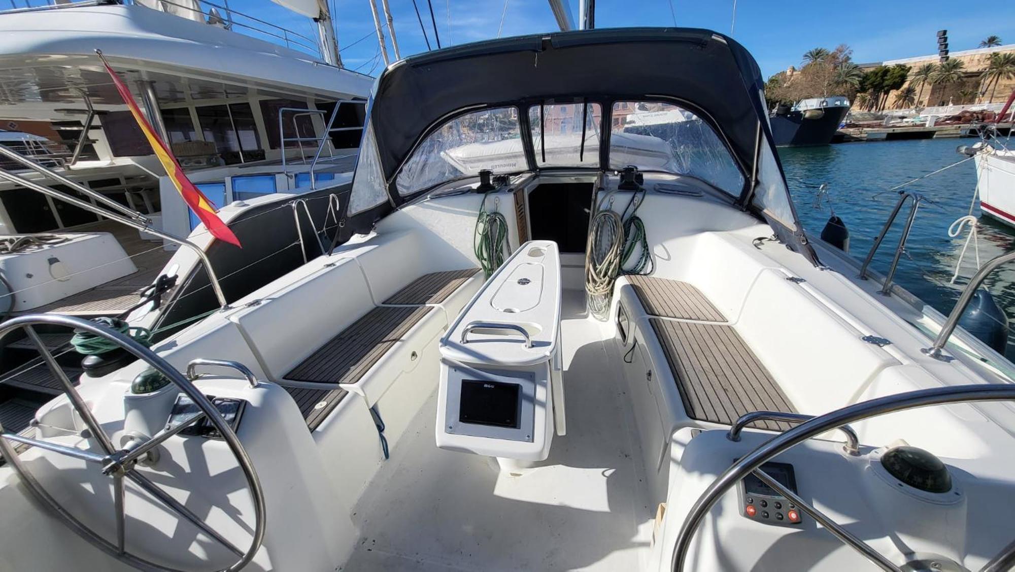 Velero Beneteau Cyclades 43.4 Hotel en barco Palma de Mallorca