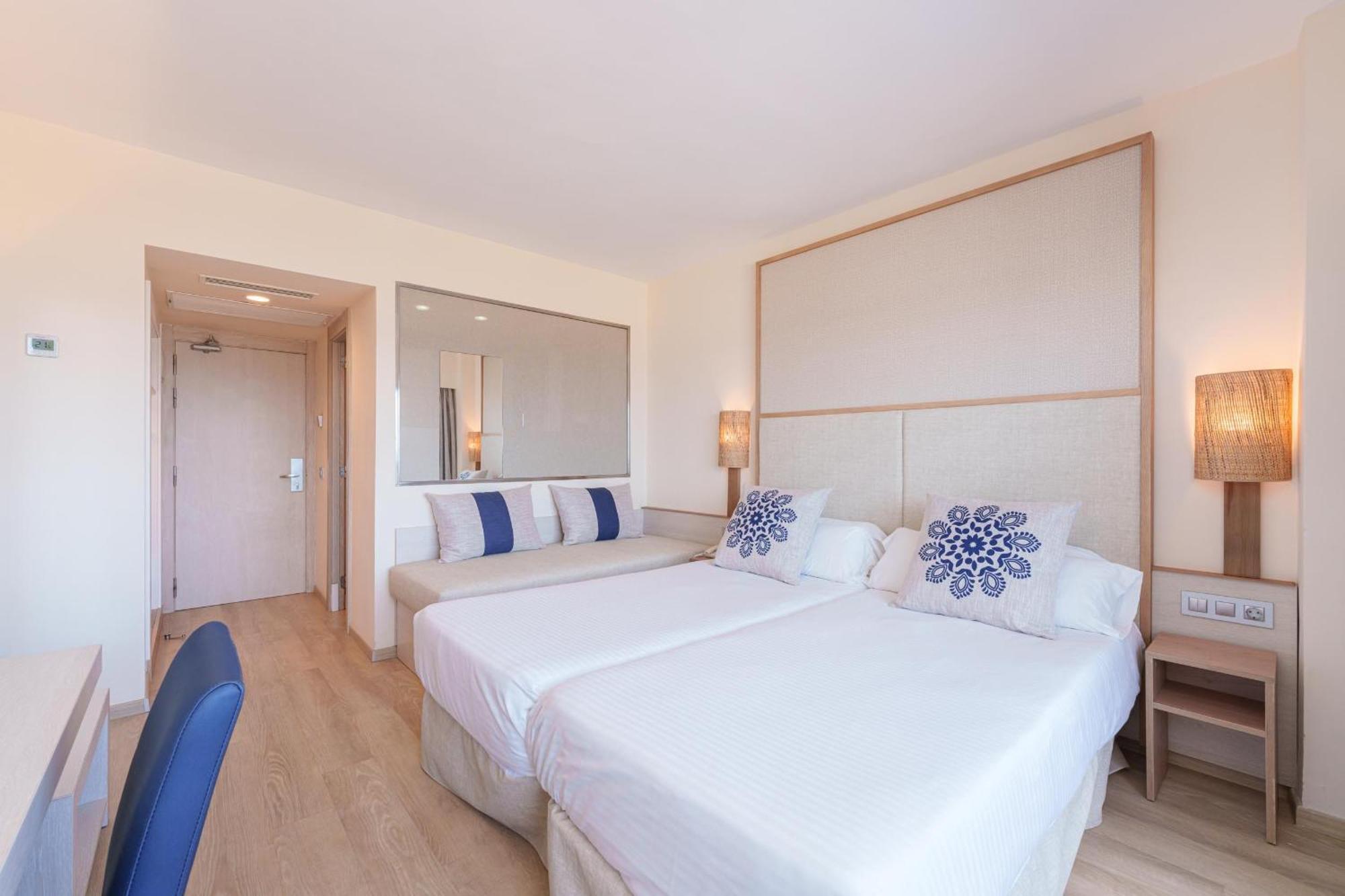 Hotel Ferrer Janeiro & 4*
