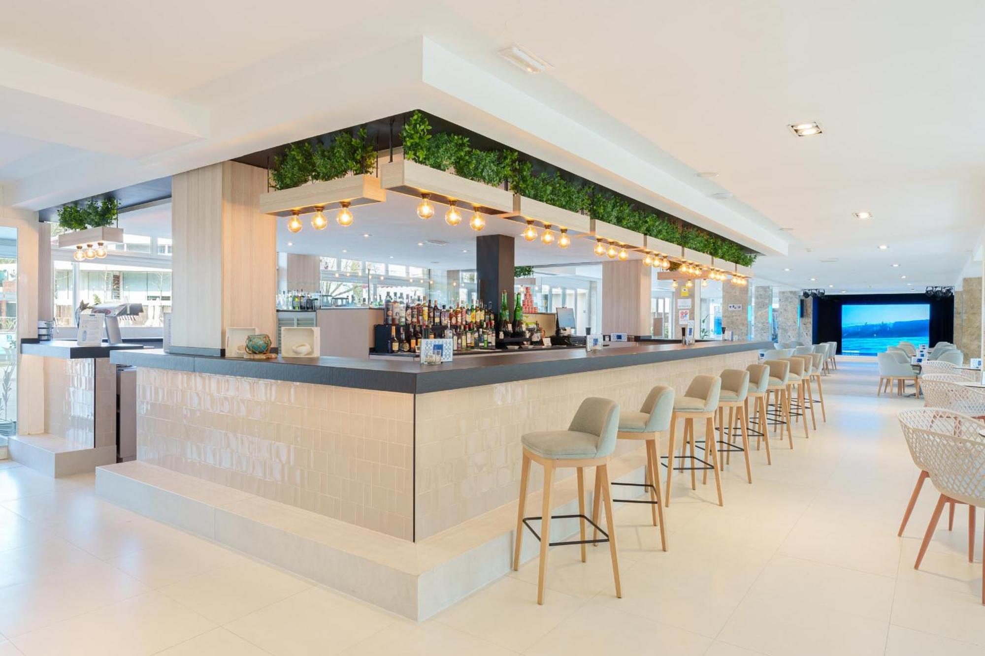 Hotel Ferrer Janeiro & 4*