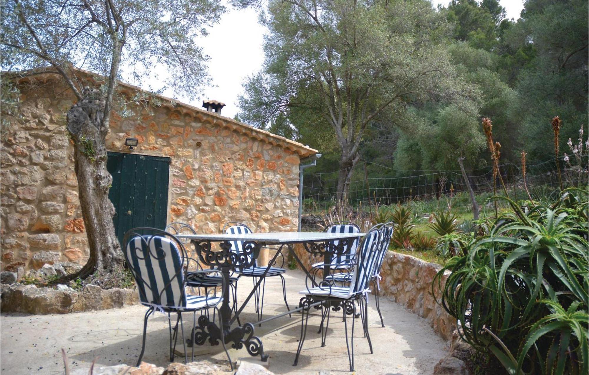 Stunning In Estellencs With Jacuzzi