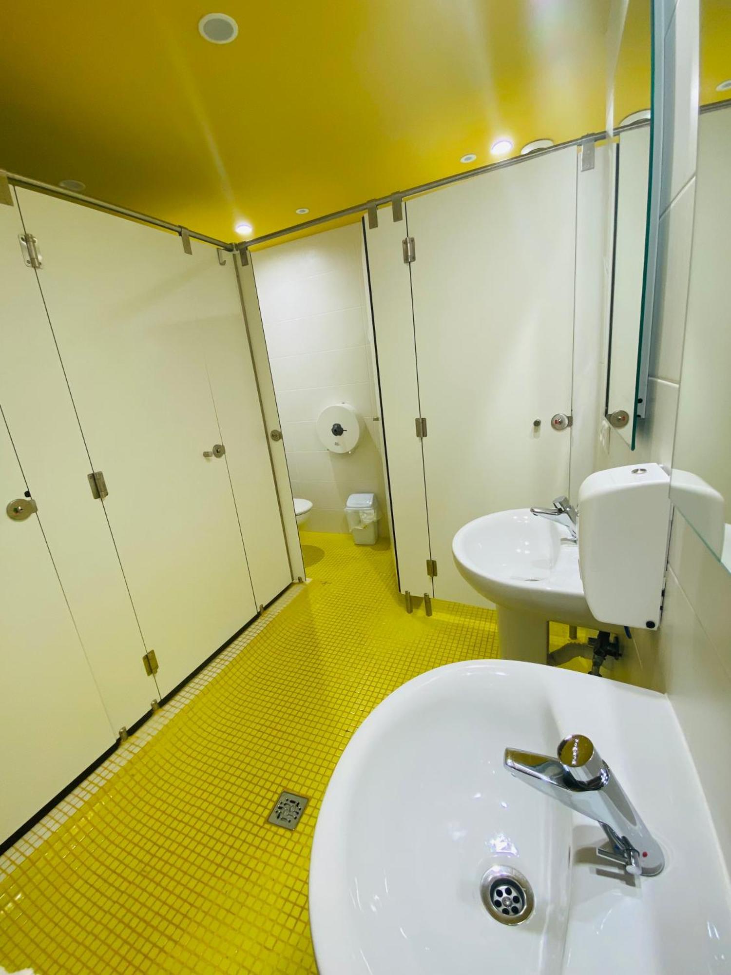 Hostal We Street - El Arenal-albergue Juvenil El Arenal (Mallorca)