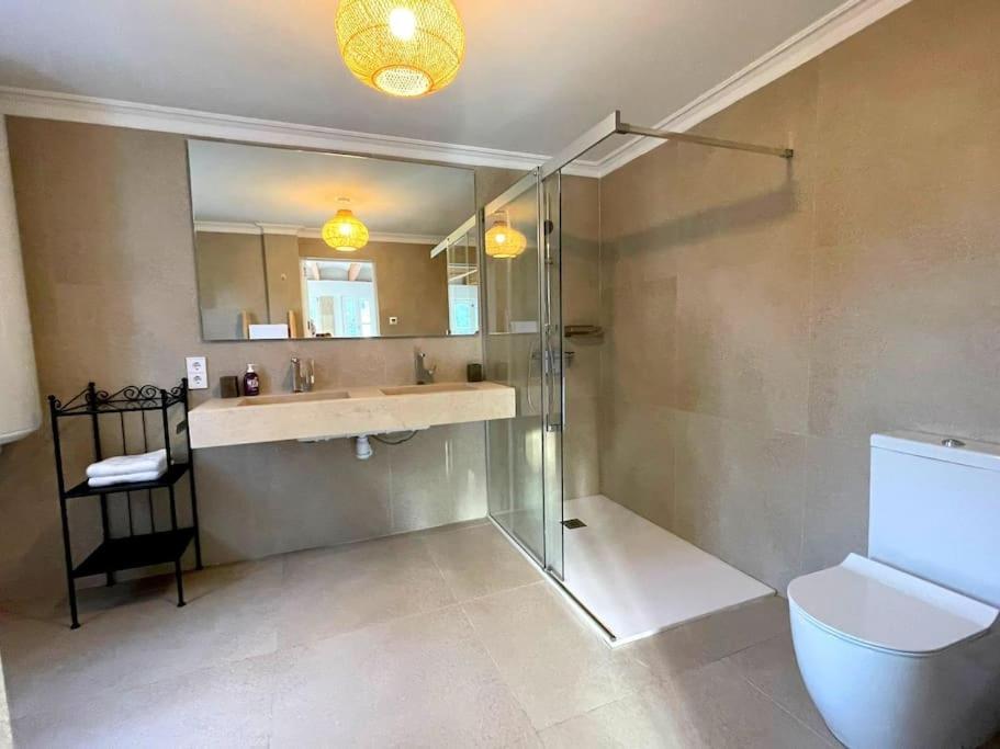 Apartamento Strandnahe Mit Pool, Wifi, Klima, Heizung, Tischtennis, Trampolin In