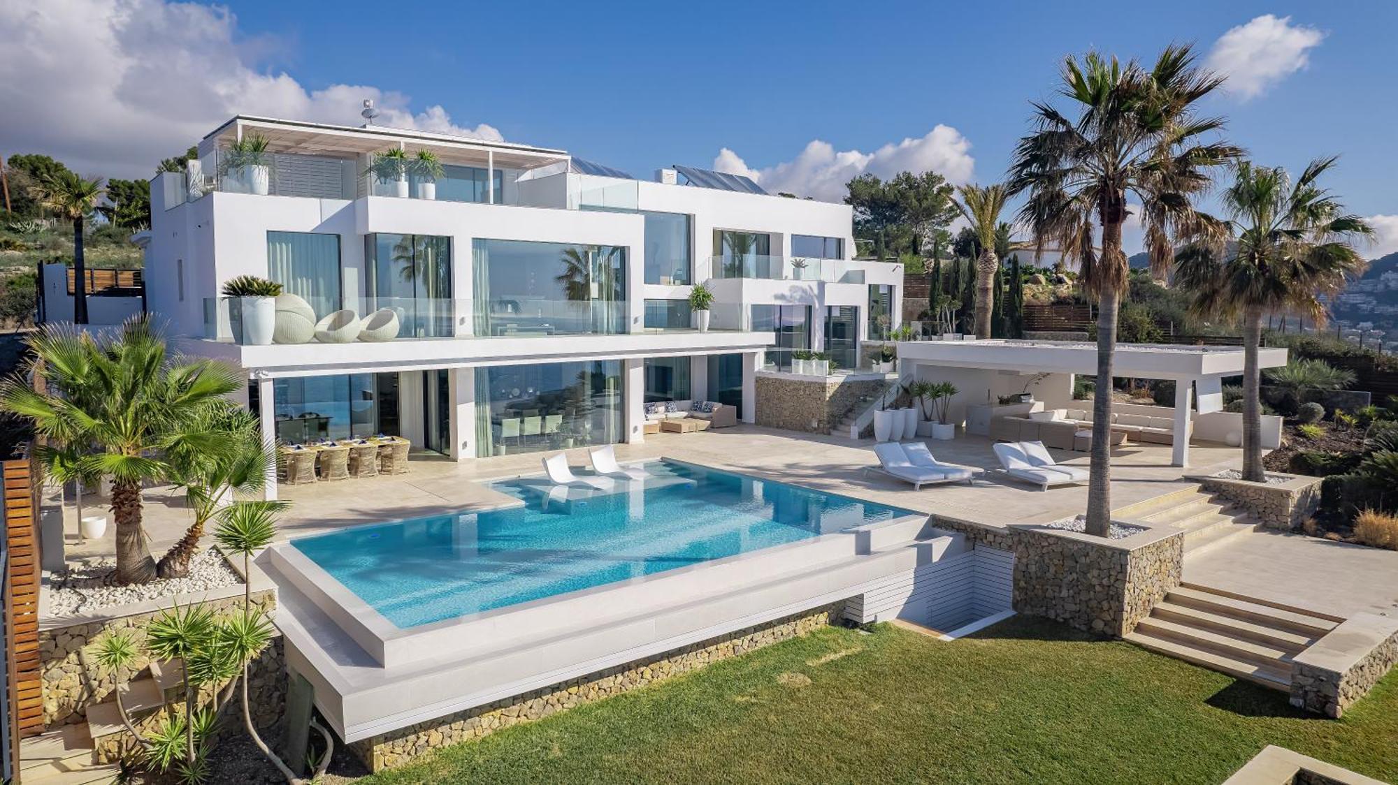 Blue Sky Mallorca Luxury Villa