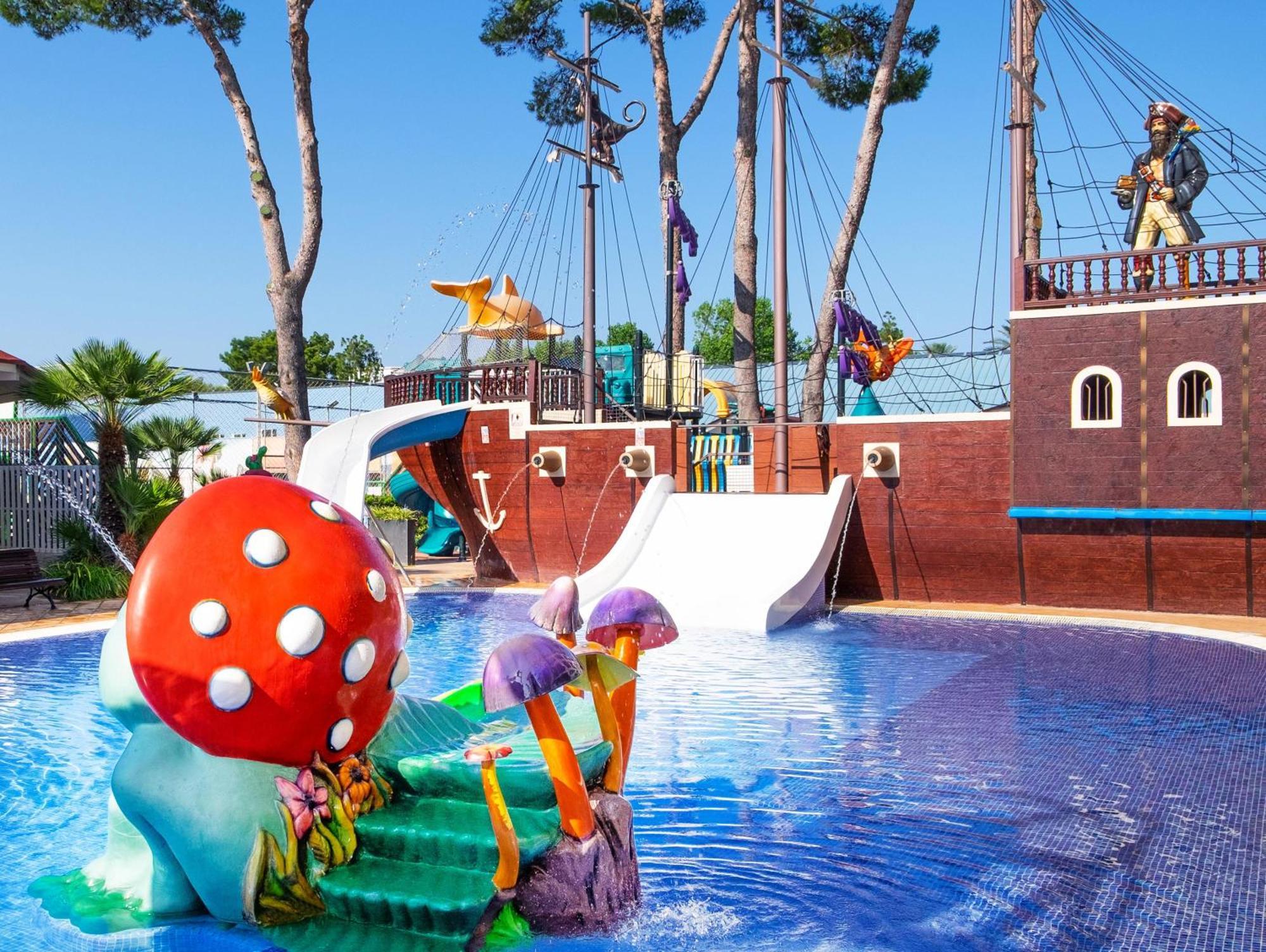 Apartahotel Viva Blue & 4*