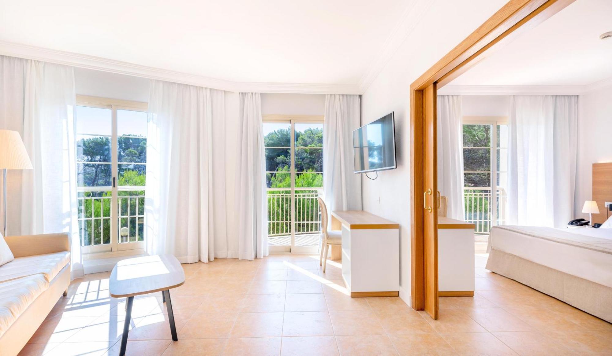 Viva Cala Mesquida & Adults Only 16 Hotel 4*
