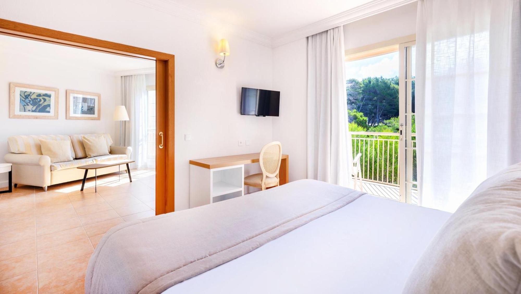 Viva Cala Mesquida & Adults Only 16 Hotel 4*