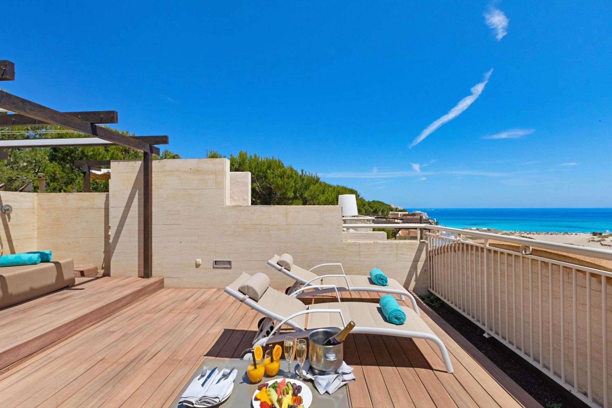 Hotel Viva Cala Mesquida & Adults Only 16 4*