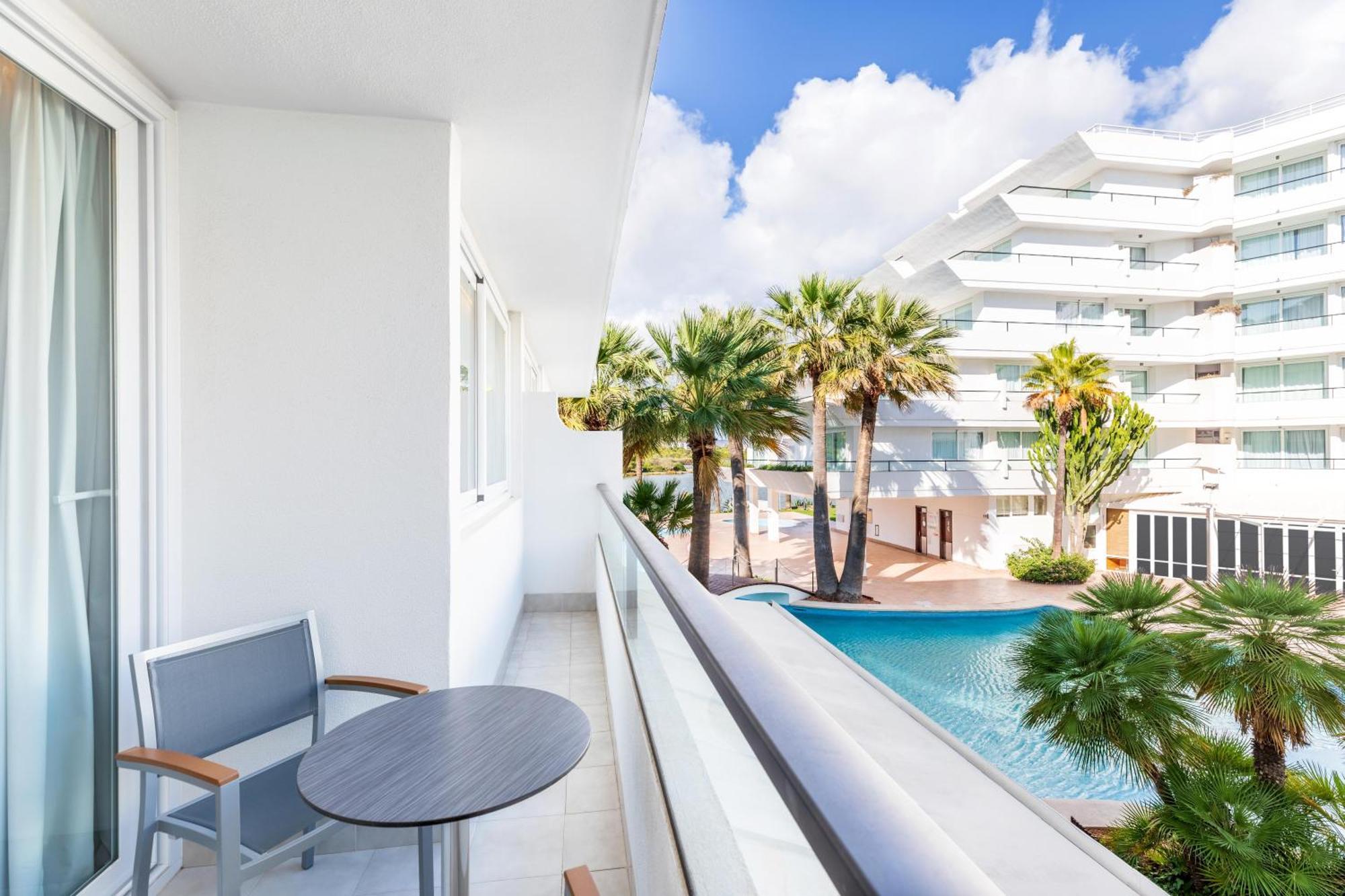 Viva Eden Apartahotel 4*