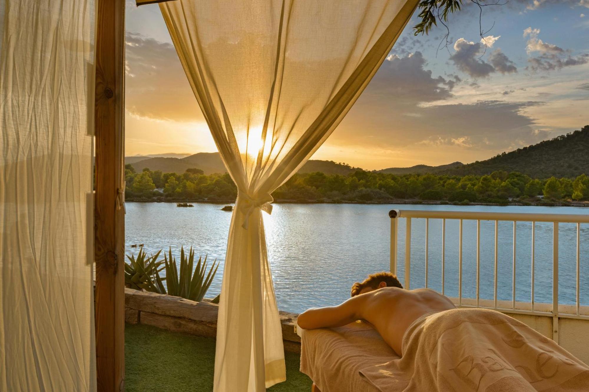 Apartahotel Viva Eden 4*