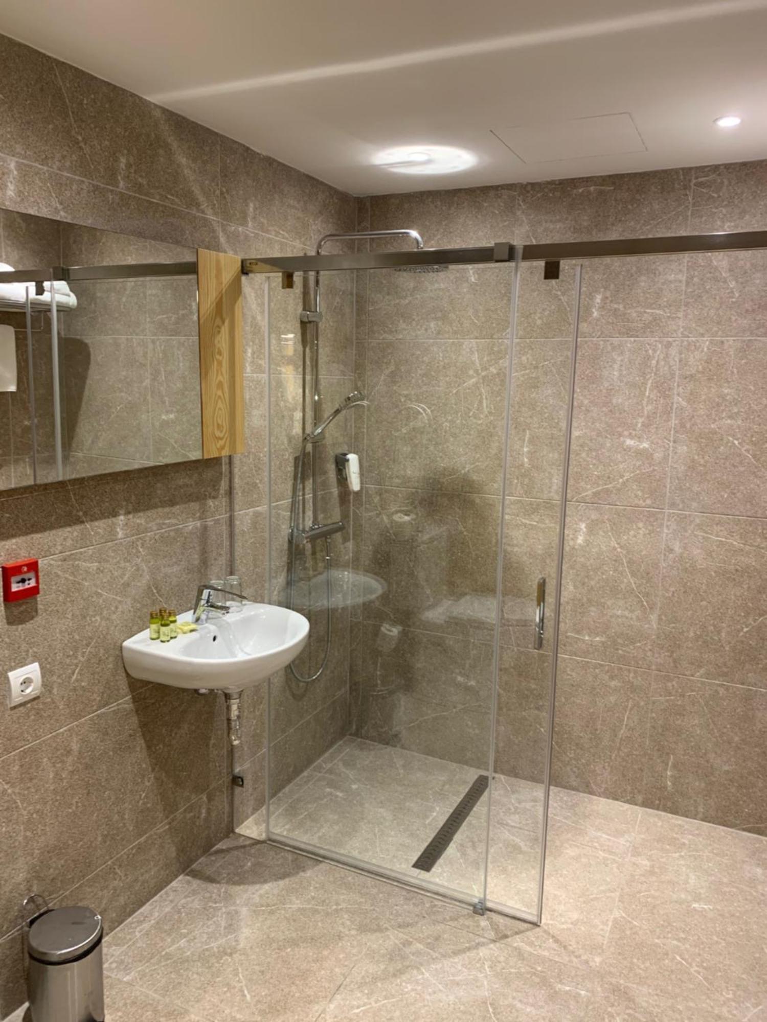 Hotel Center *