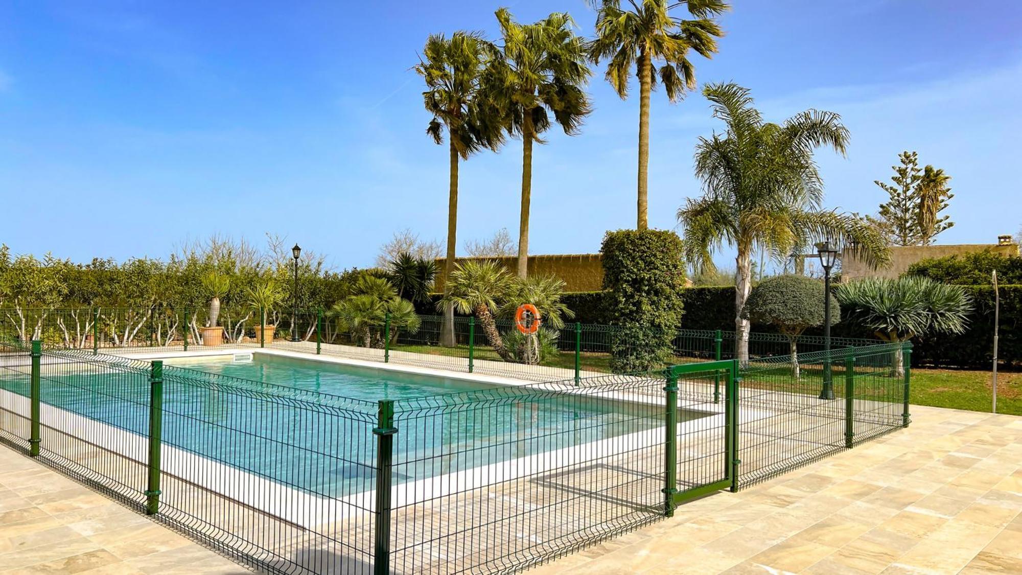 10 Personas Con Bbq Piscina Y Terraza