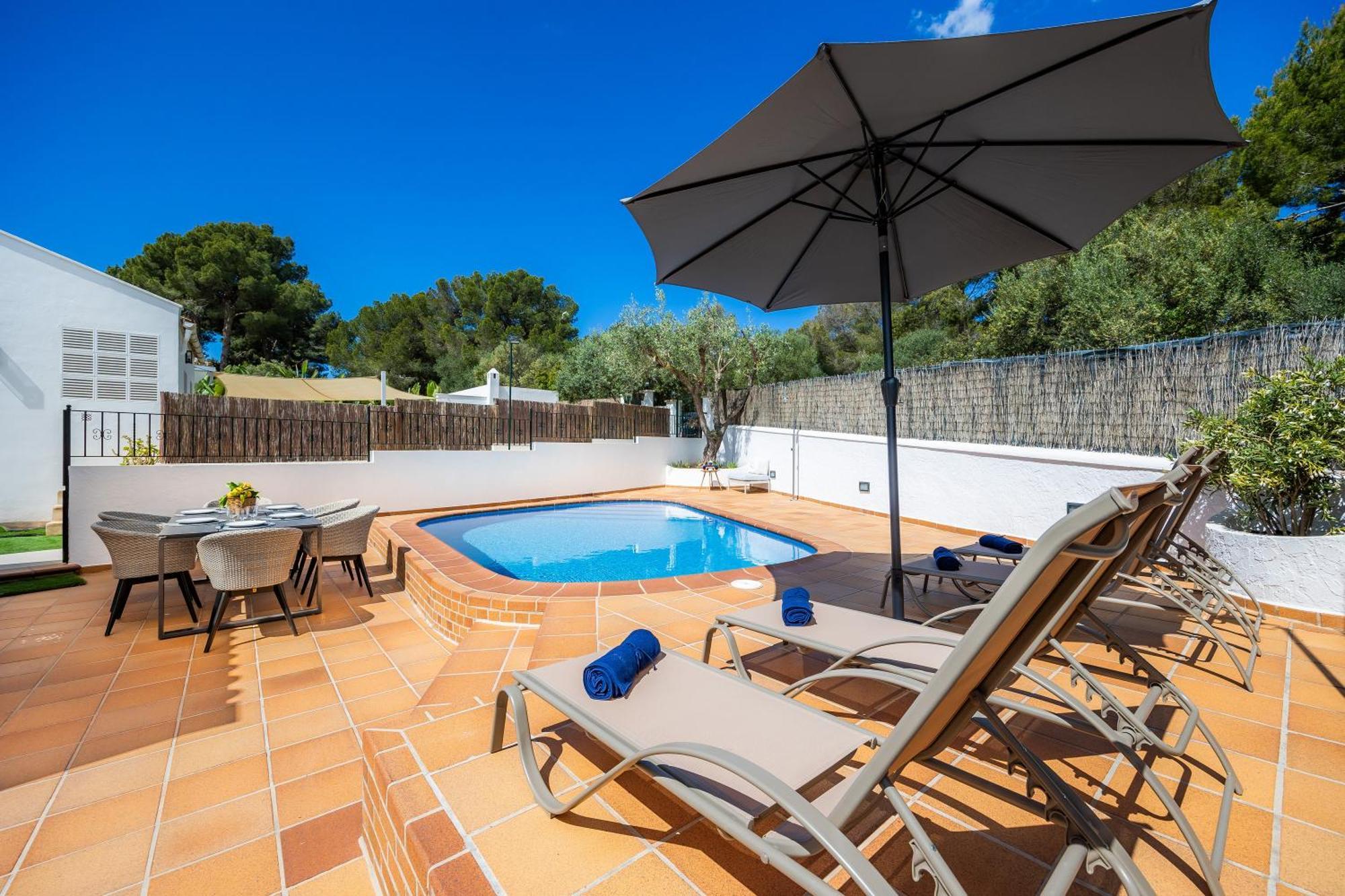 Ca Na Luisa-residential Area Holiday home *