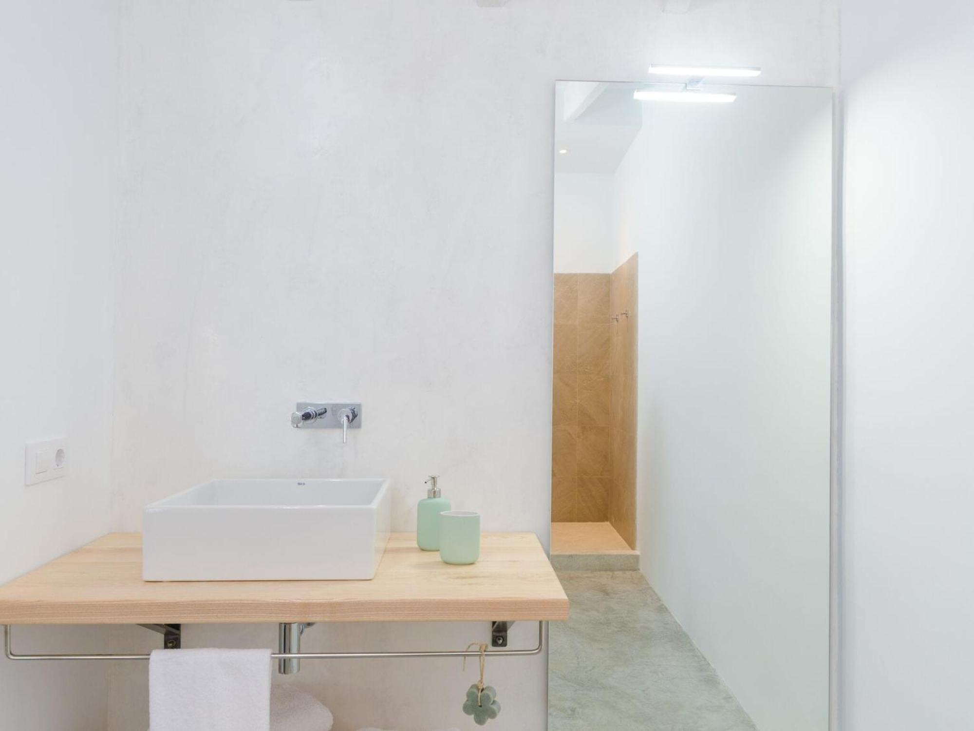 Na Valenta - With Private Pool In *